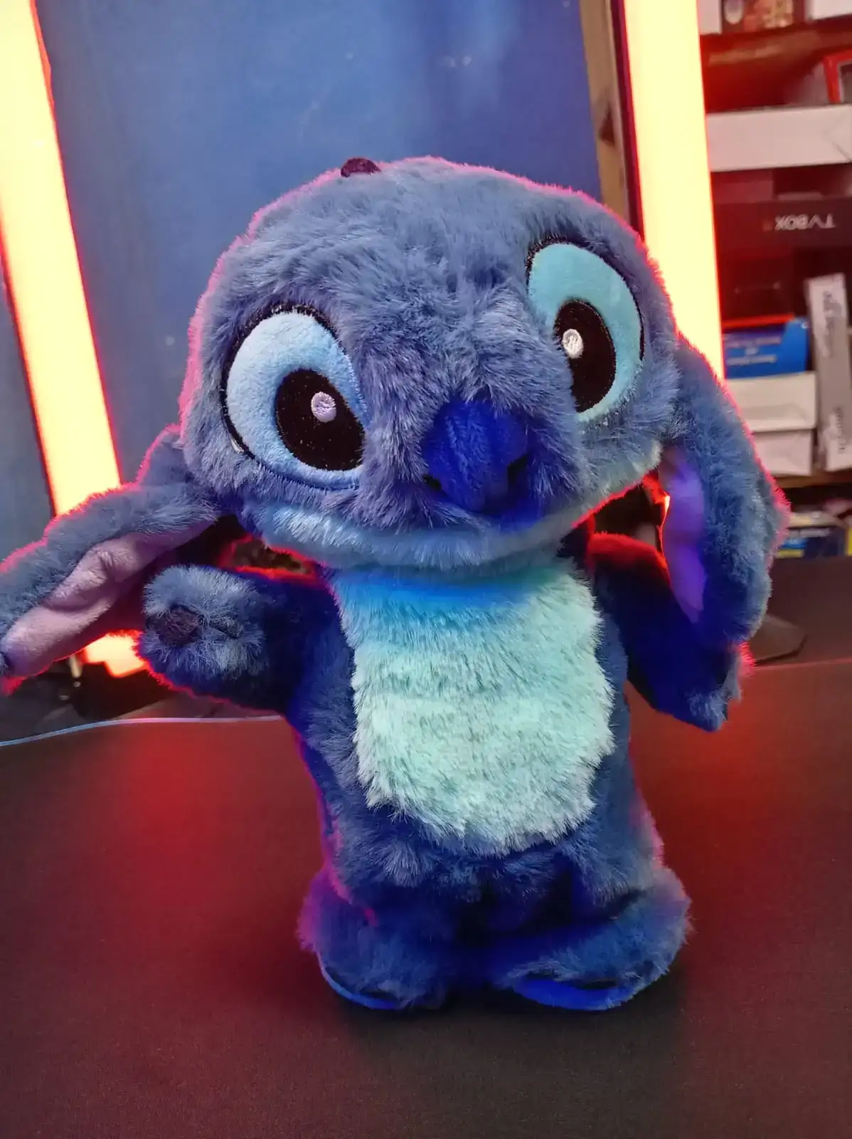 Stitch que habla y camina
