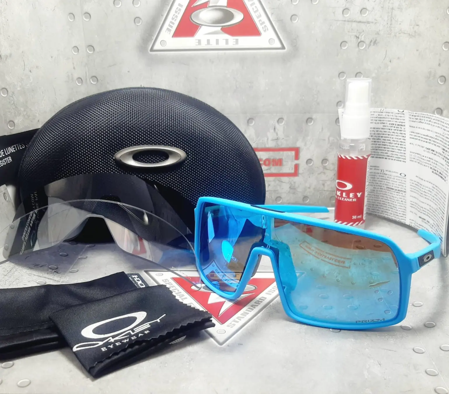GAFAS OAKLEY SUTRO AAA  3