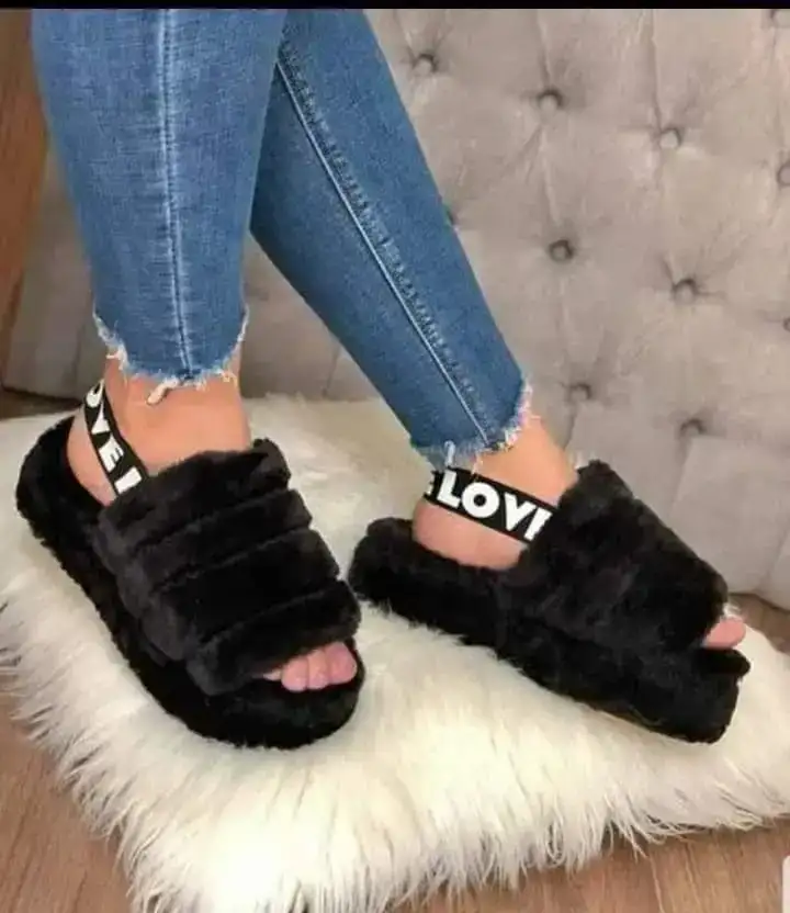 Mod.227-Sandalia pelcuhe love negro
