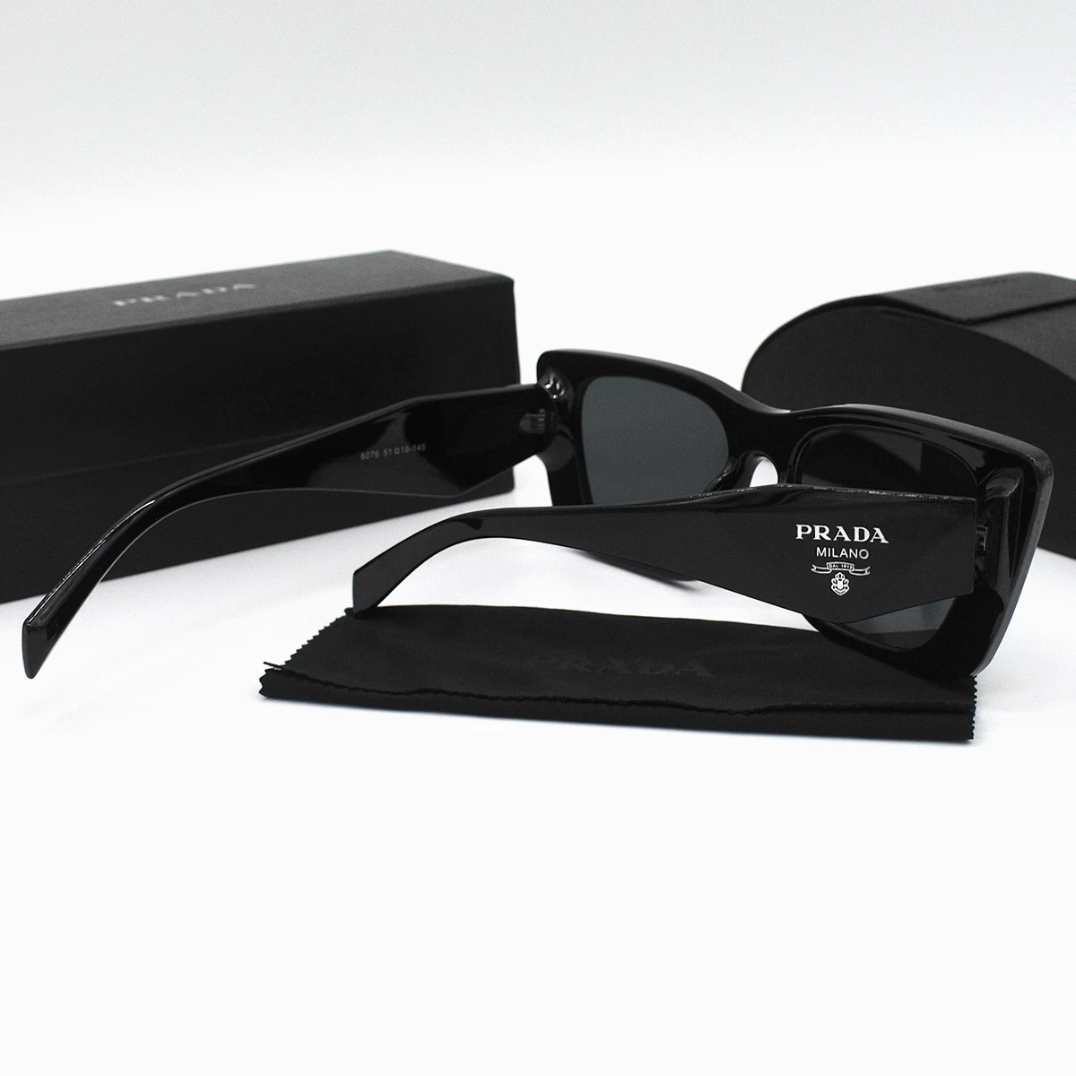 Lentes de Sol Prada SPR08Y 6