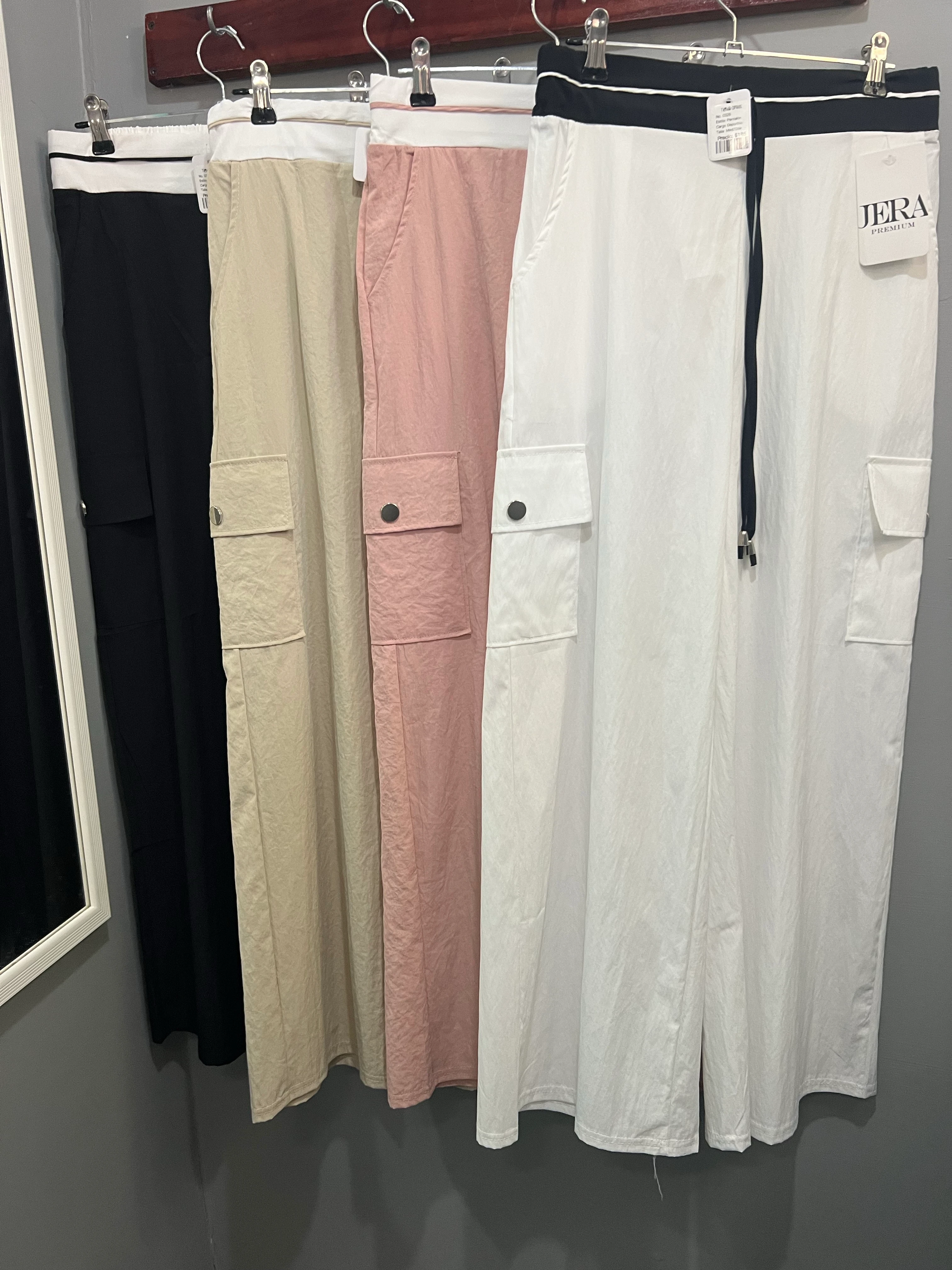 Pantalón Cargo Deportivo Rompeviento 2