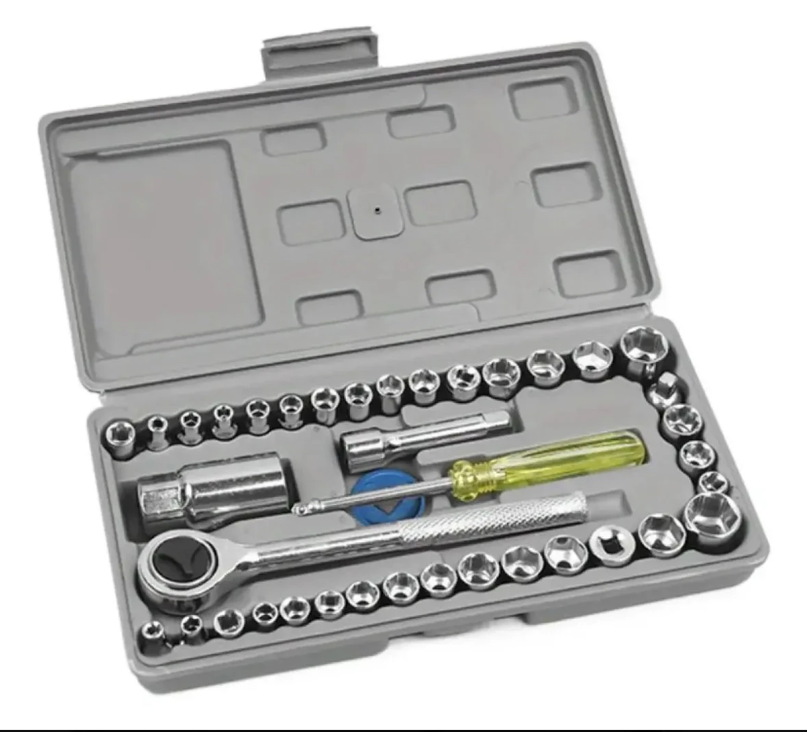 Kit de herramientas. Set de dados y matraca portatil 
