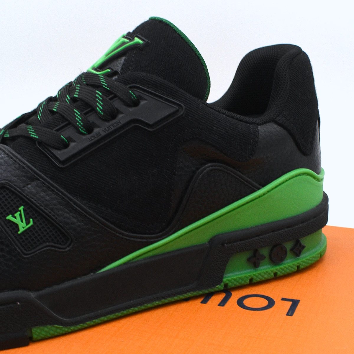 LV Trainer Negro / Verde 7