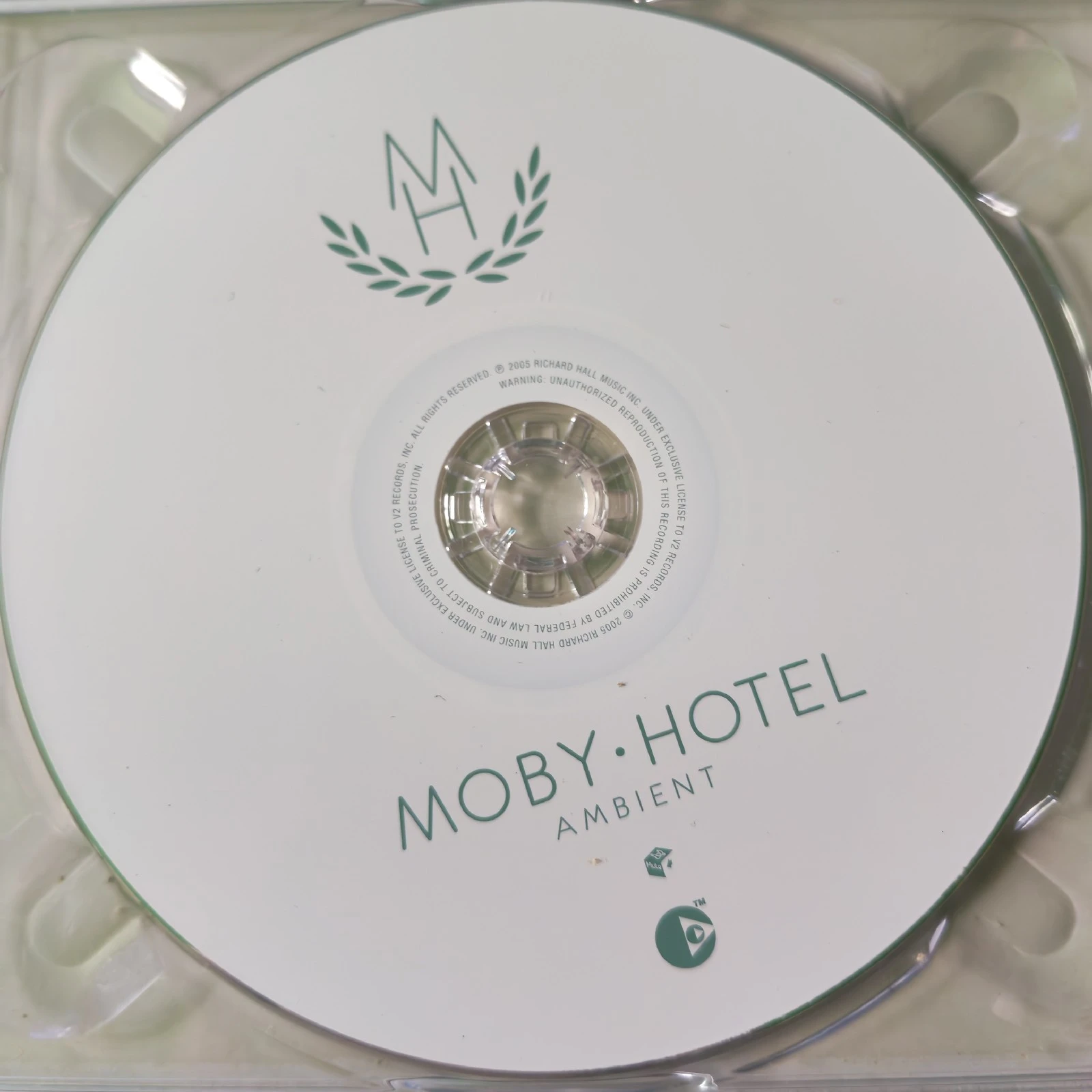 CD Moby Hotel Usado  4