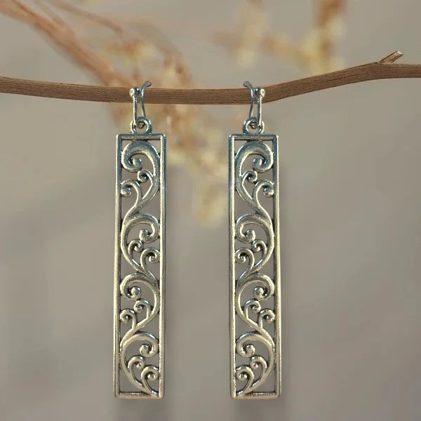 Pendientes Calados con diseño geométrico 