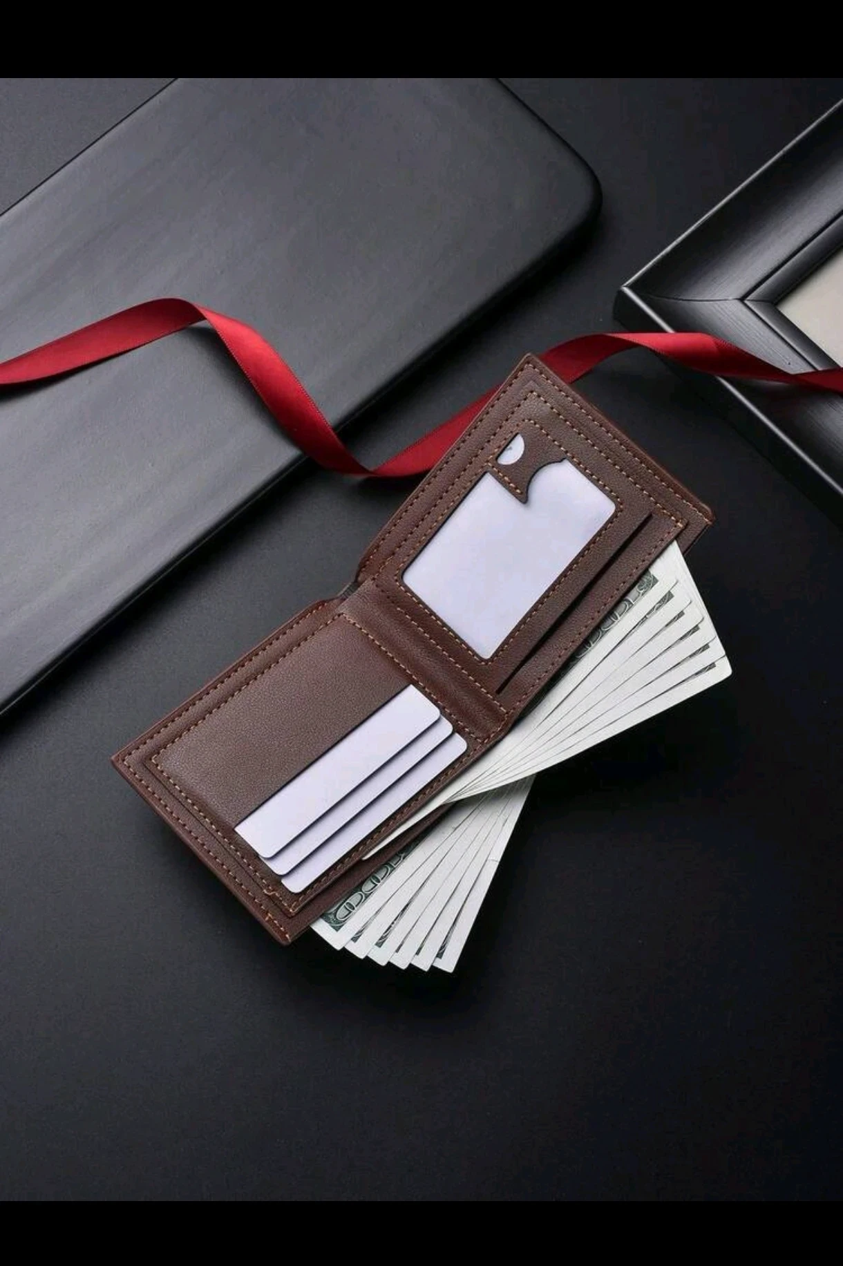 Billetera Ejecutiva Minimalista - Billetera de Poliuretano Premium con Grabado Geométrico 3