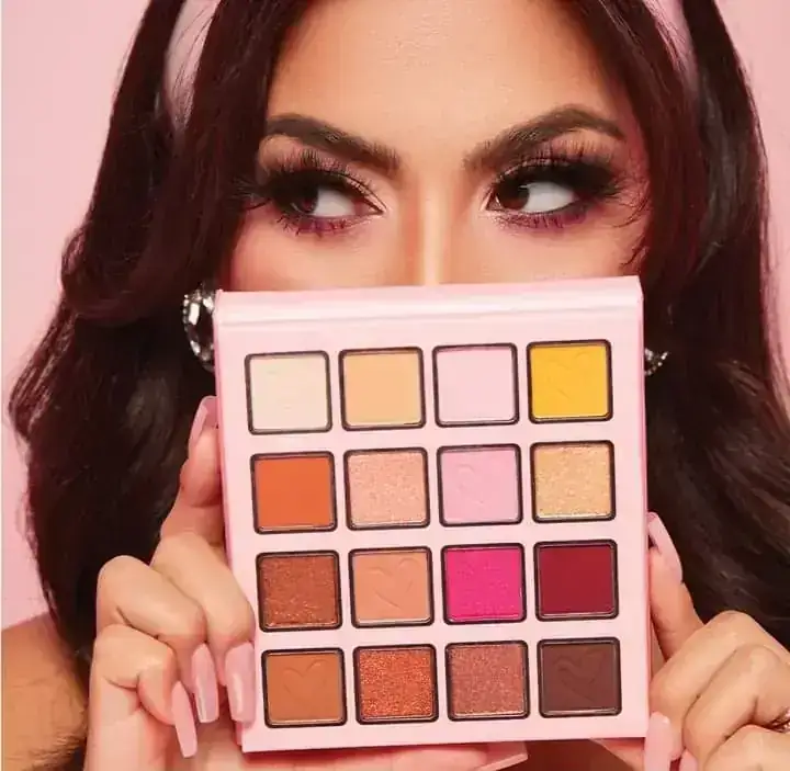EYES ON ME SHADOW PALETTE 2