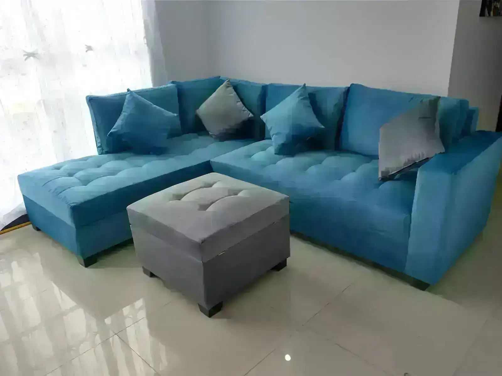 SALA EN L ESTILO MODERNO DOS MÓDULOS 