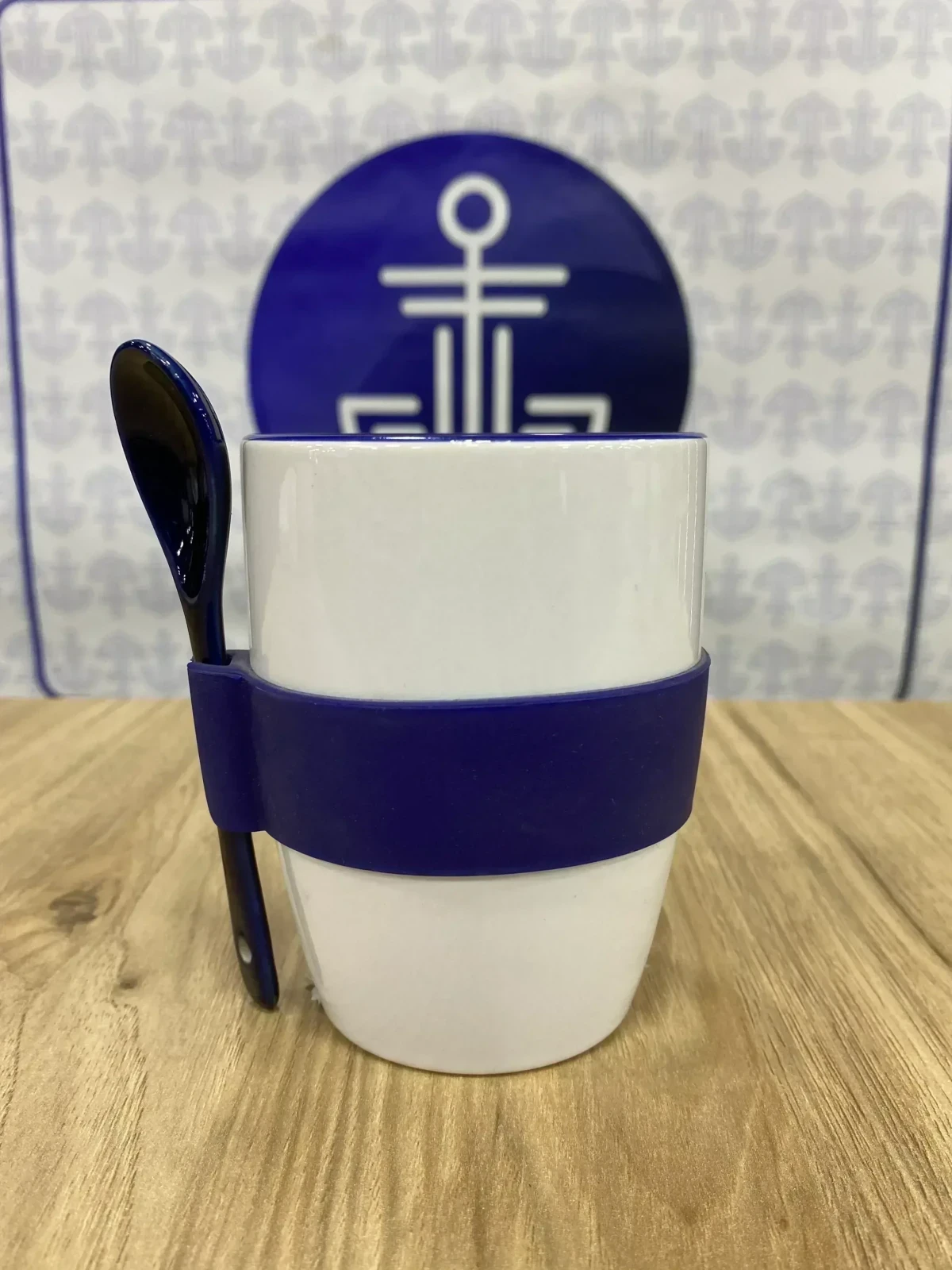 Vaso Fondo Color Conico Siliconado Con Cuchara  3