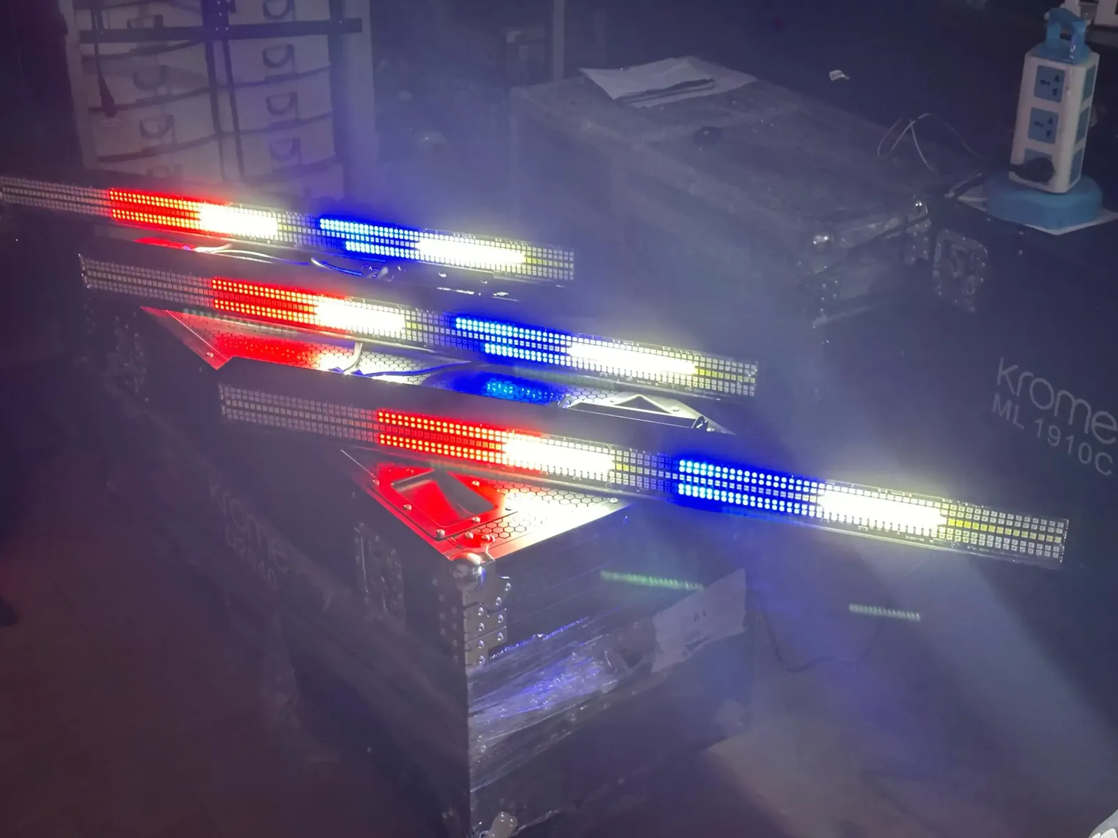 BARRA LED PIXEL CON STROBO CENTRAL ,,,  9