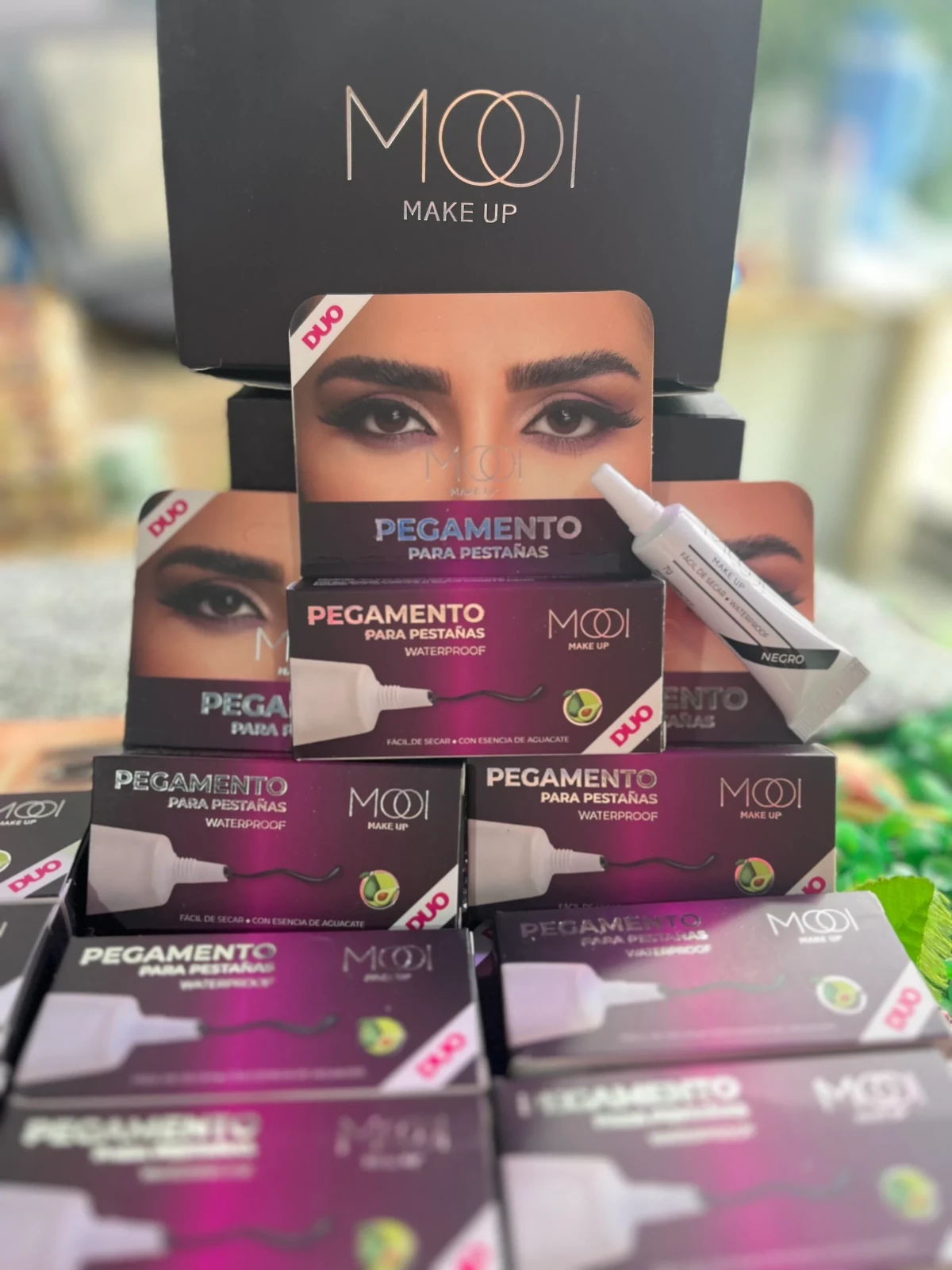 Blíster con 12 Pegamentos para pestaña 2