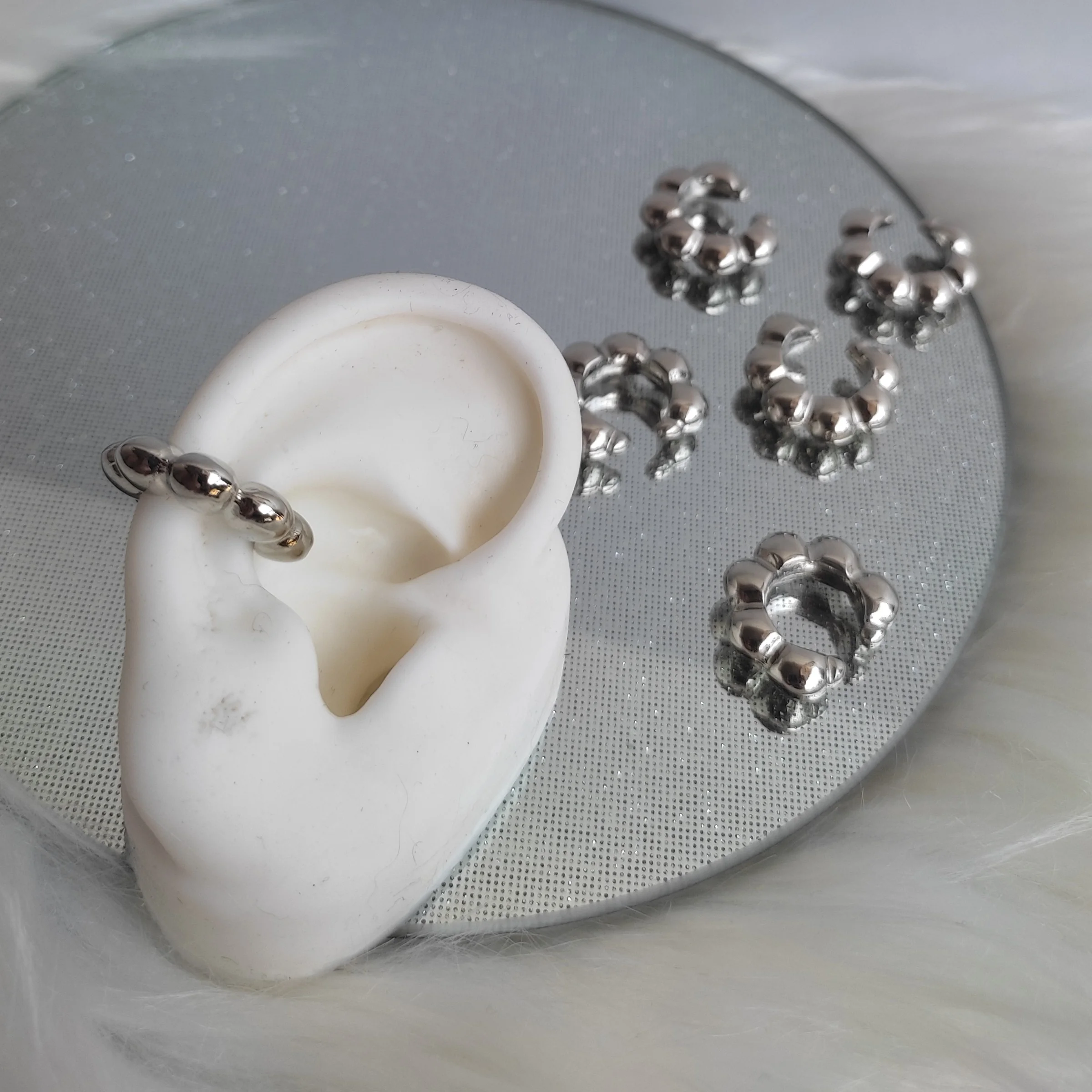 EARCUFF HUGG SILVER