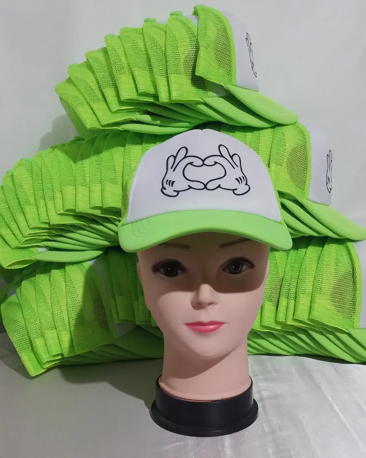 gorro truker con diseño pack por 50 unidades  2
