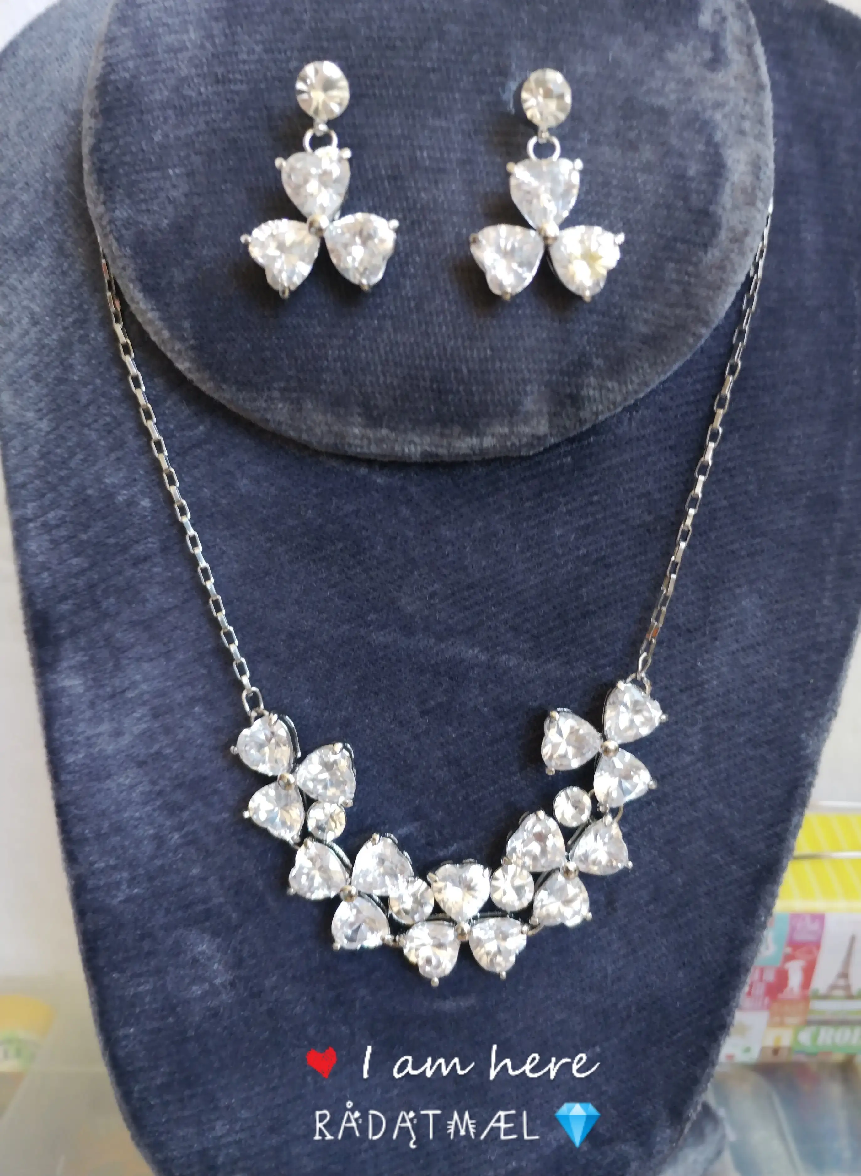 🌷SET ARETES CON CADENA Y DIJE