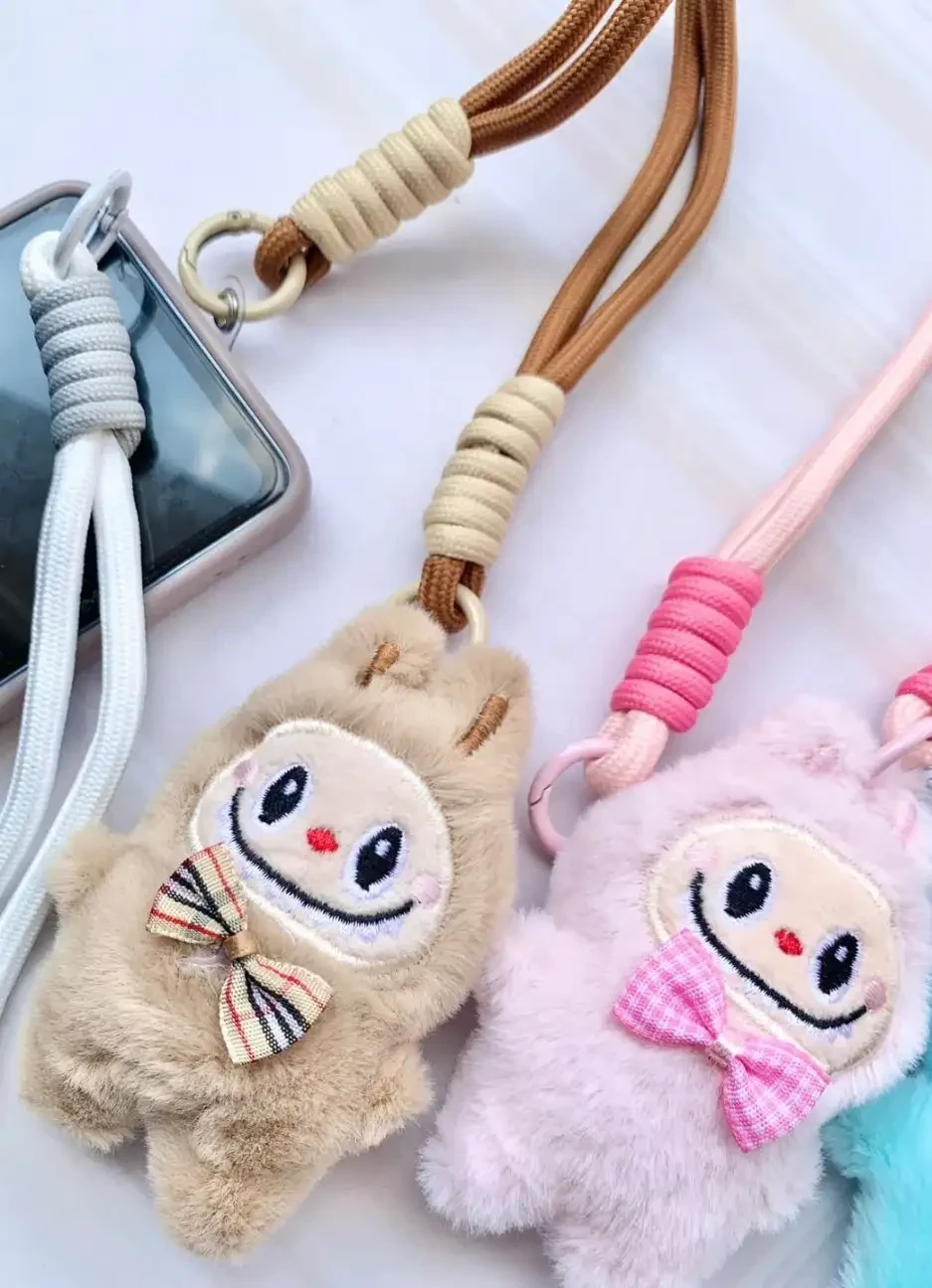 ACCESORIO CELULAR LABUBU 3
