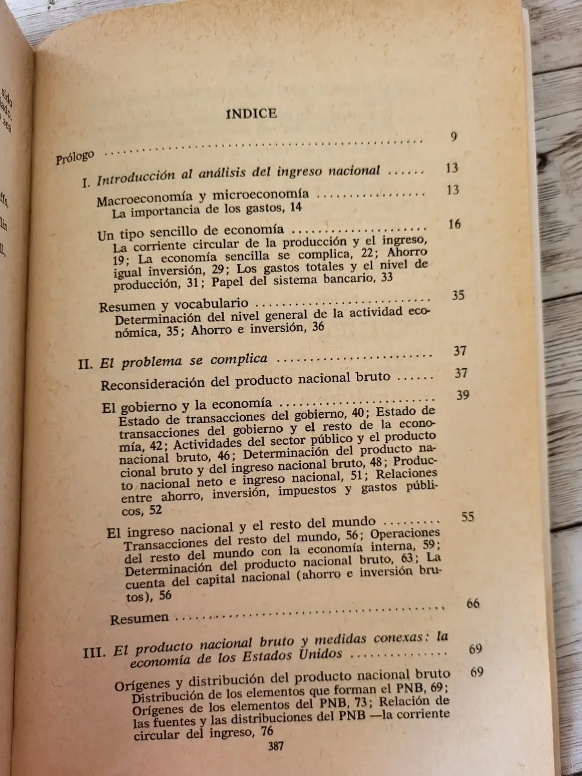 Agregados económicos y política pública / Barry N. Siegel / Economia 4