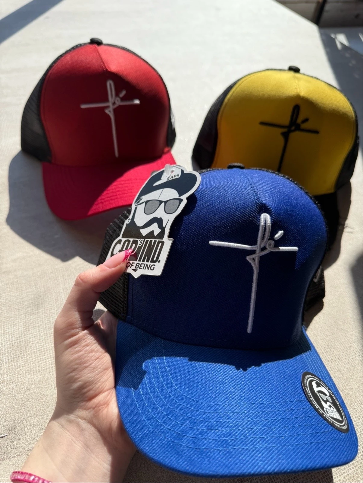 GORRAS FE Y GALO