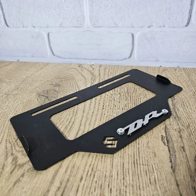 AC DR 150 Porta placa acero negro logo 3d cromado ML
