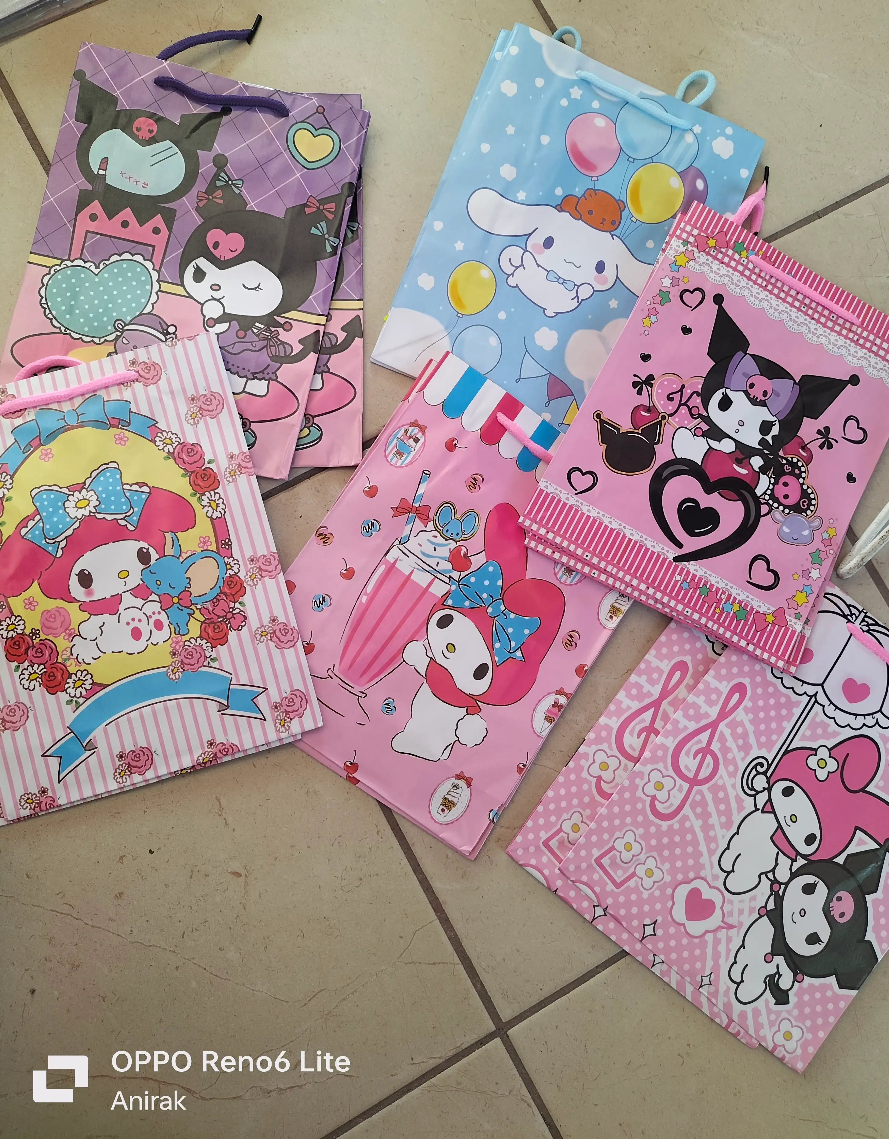 Bolsa de regalo sanrio Med