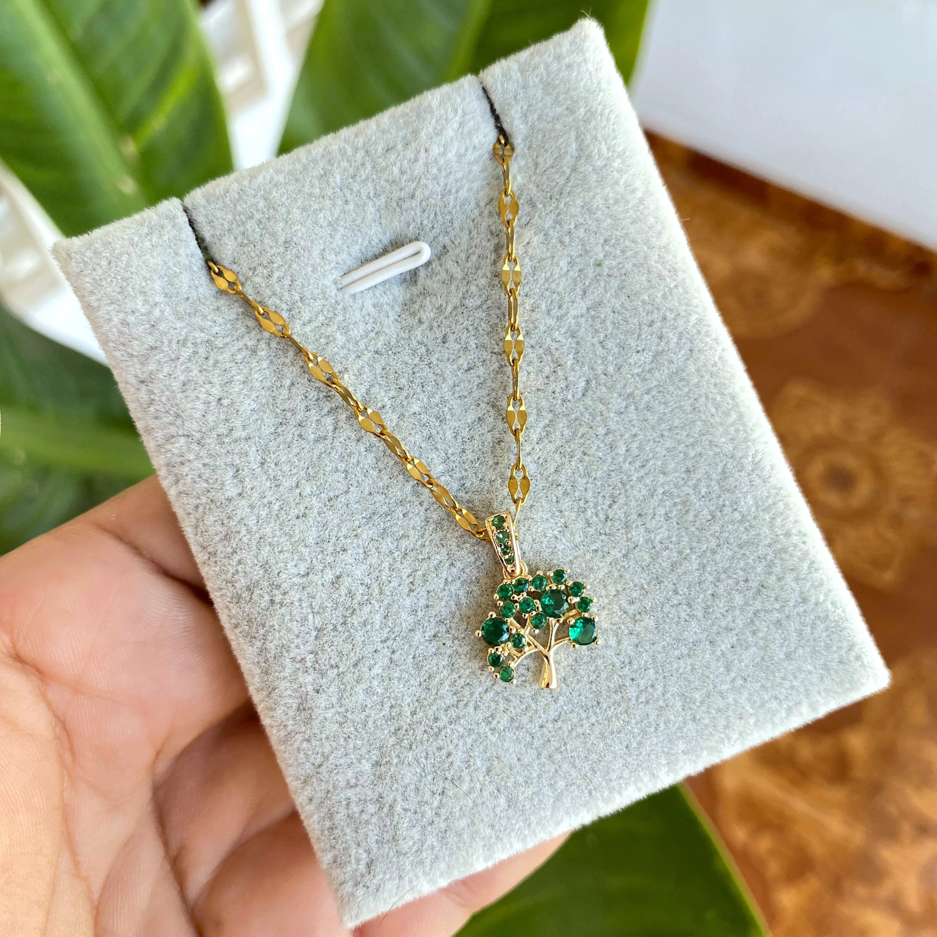 Cadena Y Dije En Acero Con Piedra Circon De Arbol Pequeño Verde 2