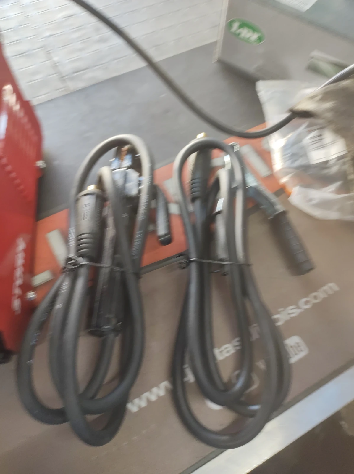 SOLDADORA INVERTER YOSEMITE 150 AMP 5
