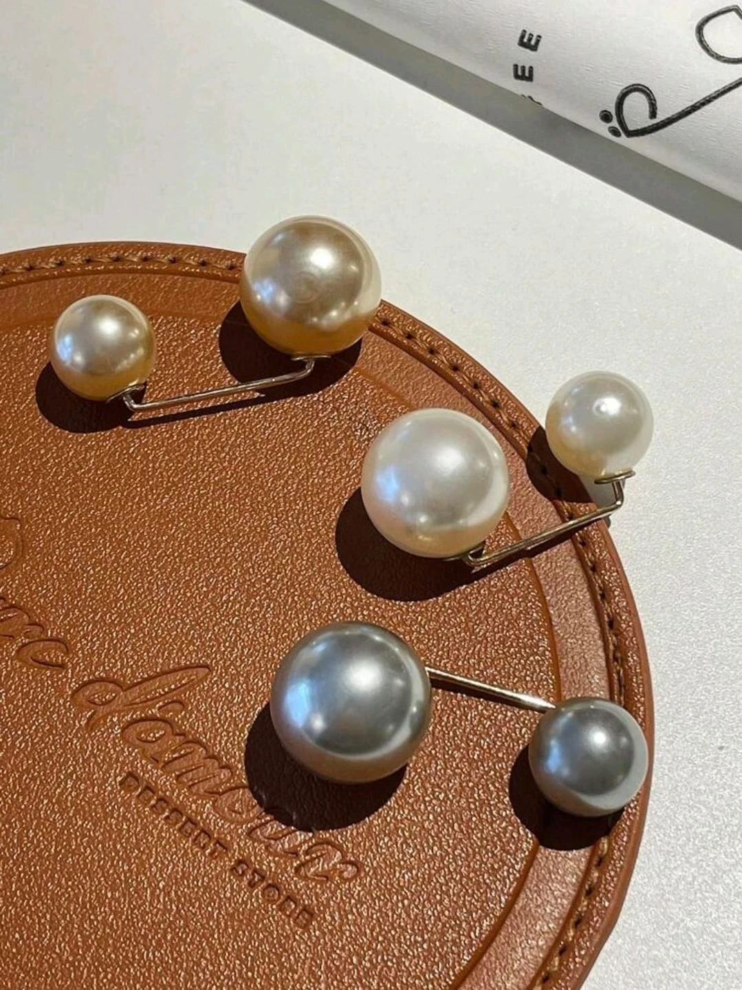 Accesorias decorada con perlas 2