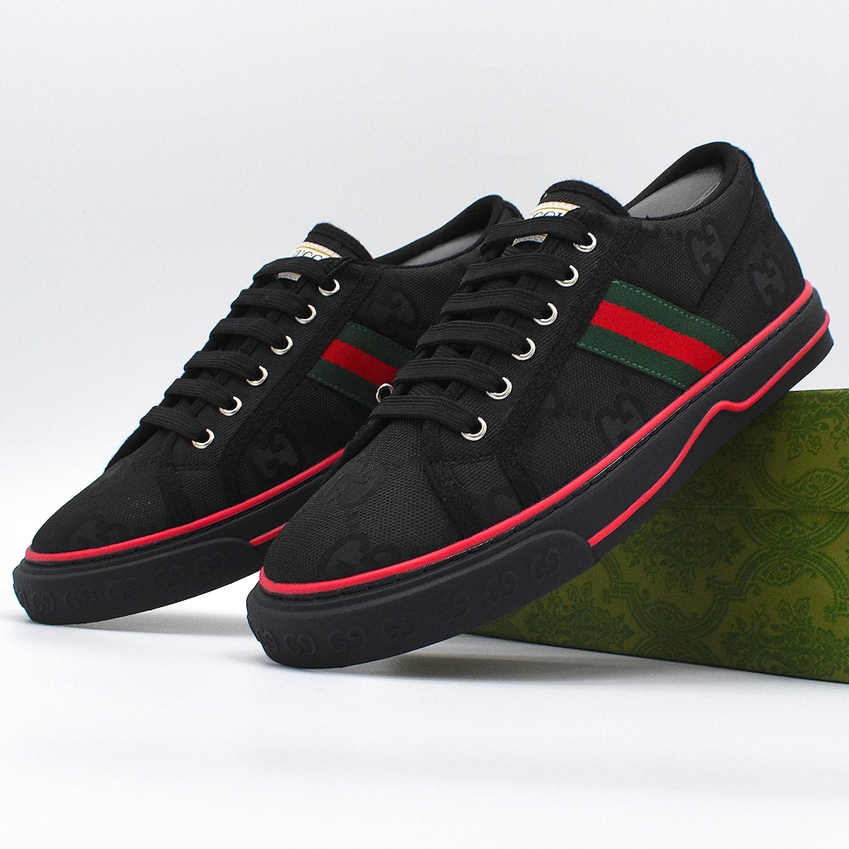 Gucci Off The Grid Tenis 1977 Low ECONYL Negro GG Verde Rojo