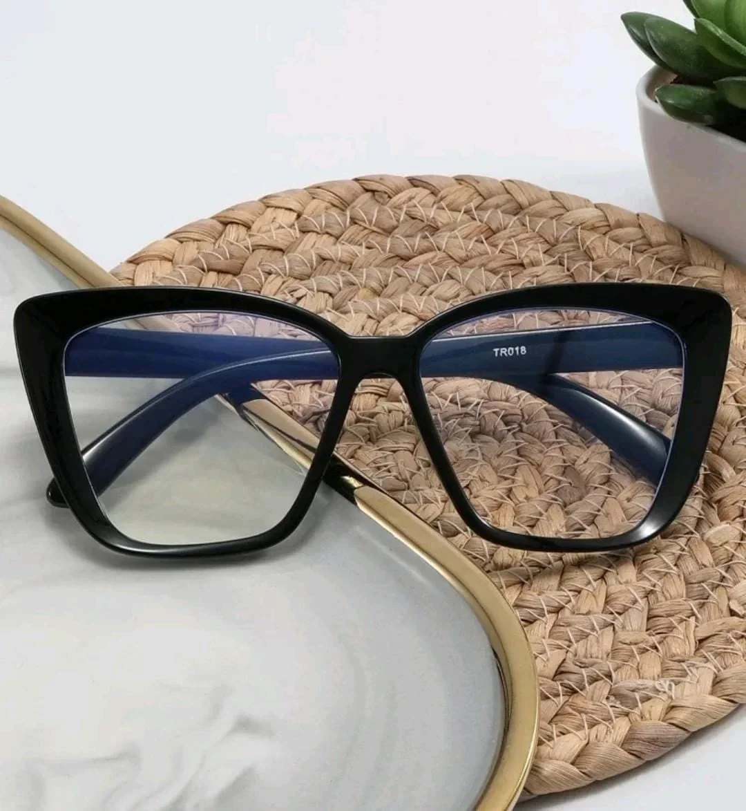 Gafas de protección  color negro  3