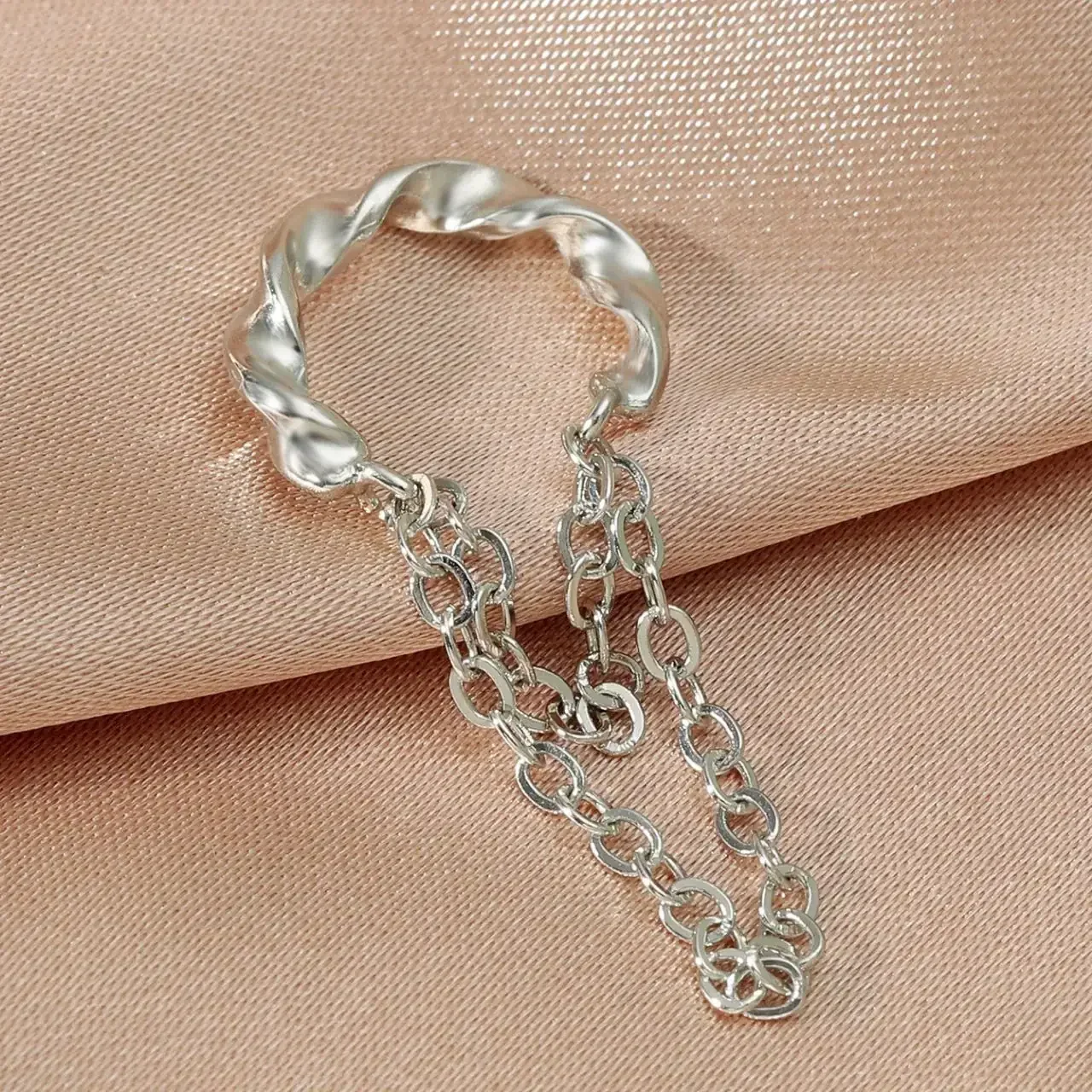Ear Cuff Jash Plateado REF: B23 2