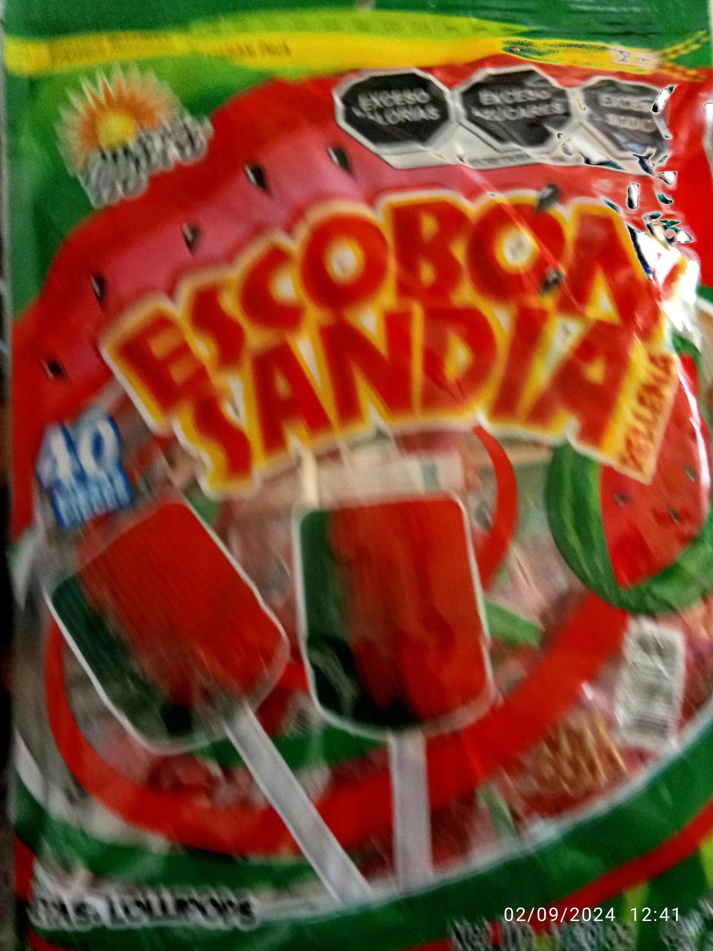 Escobon sandia rellena