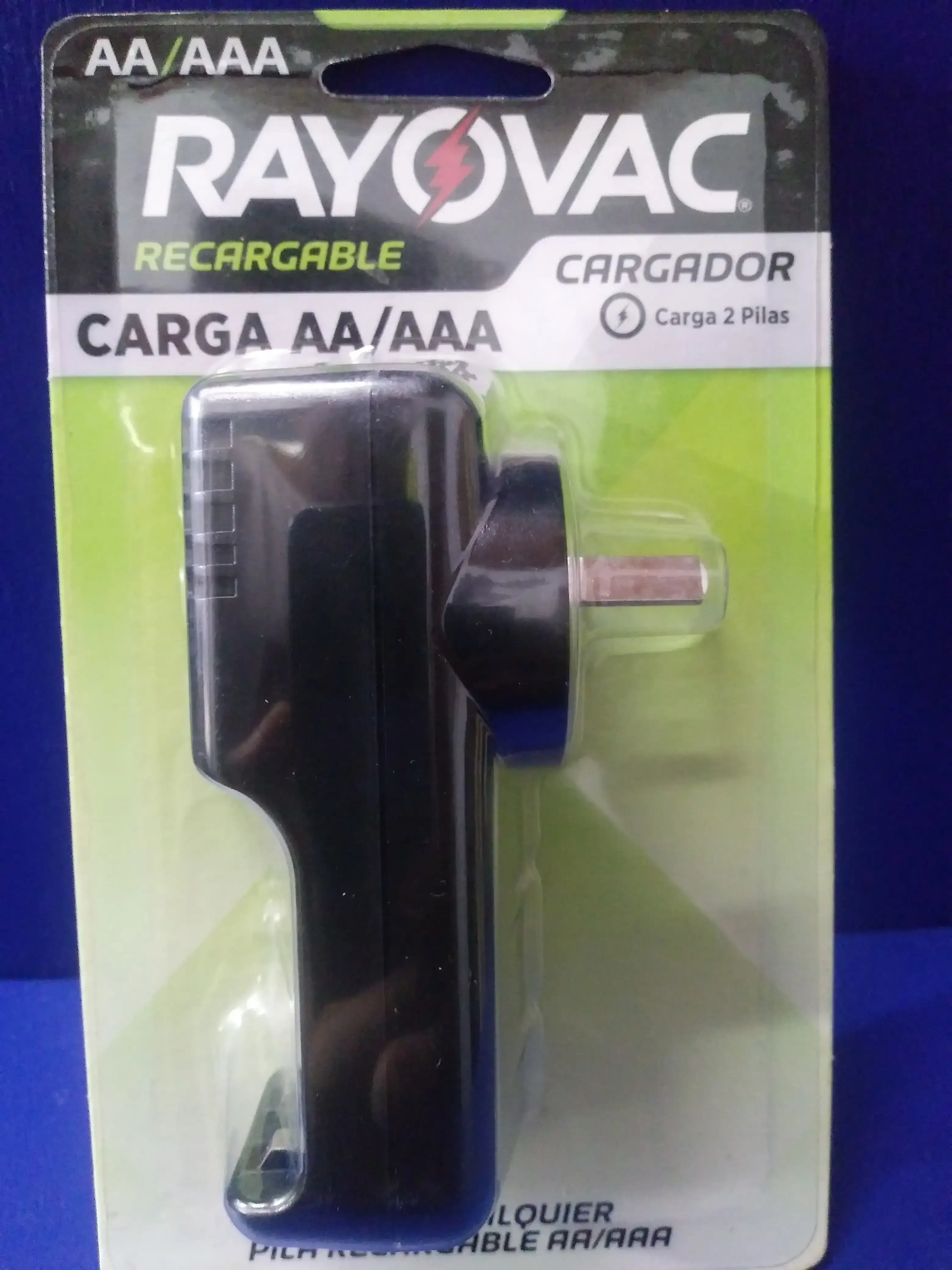 Cargador Rayovac para pilas AA.AAA