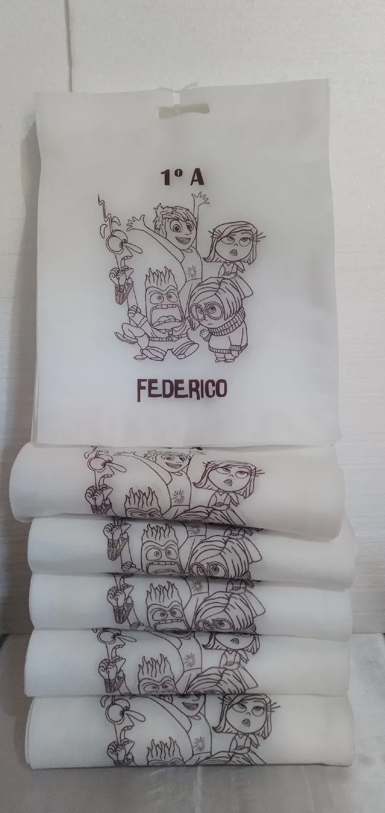 Bolsa TNT sacabocado grande pack por 30 unidades  2