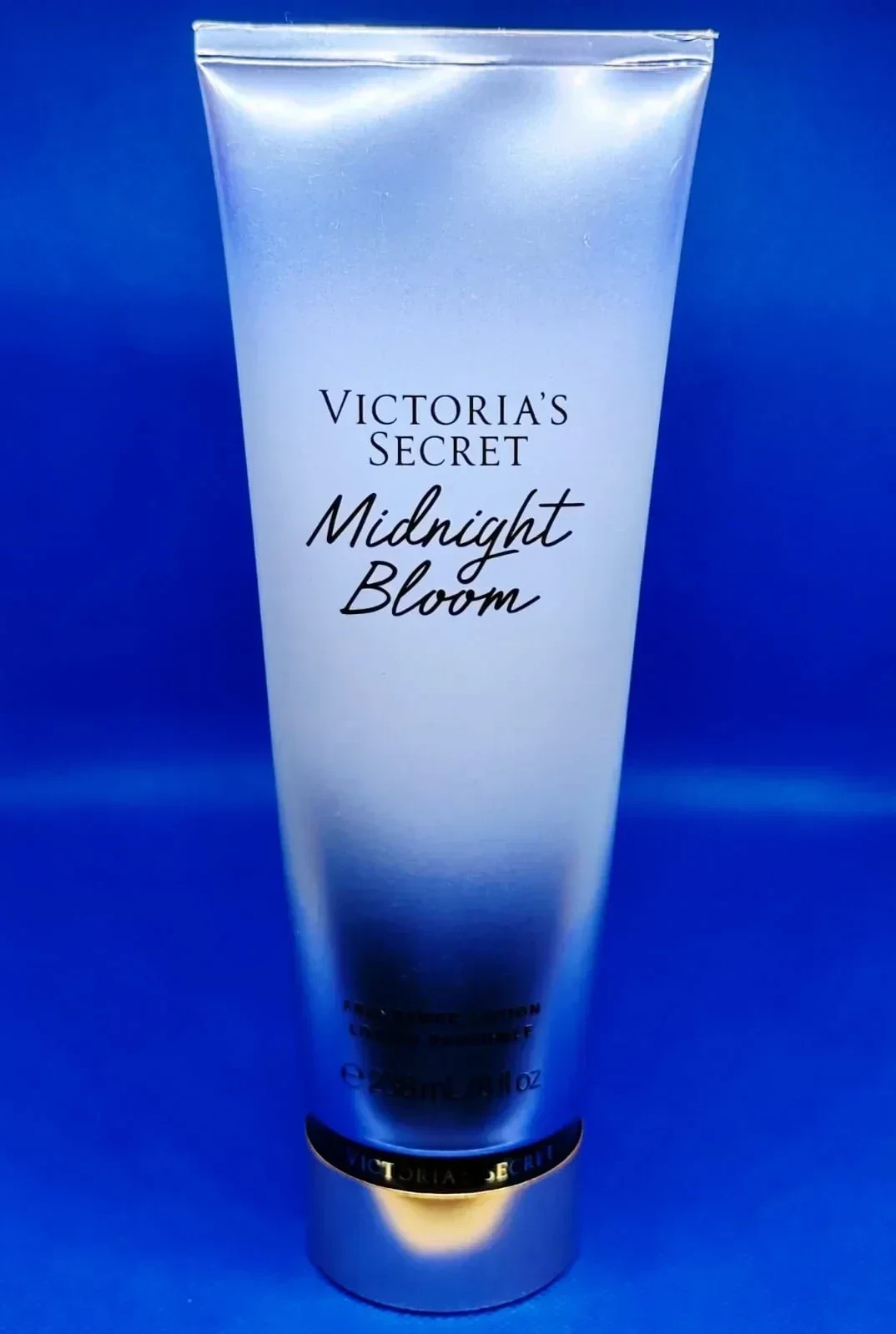 Crema Midnight Bloom