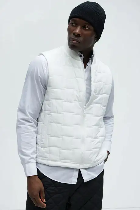 Scottie Quilted Vest - M/L/Xl