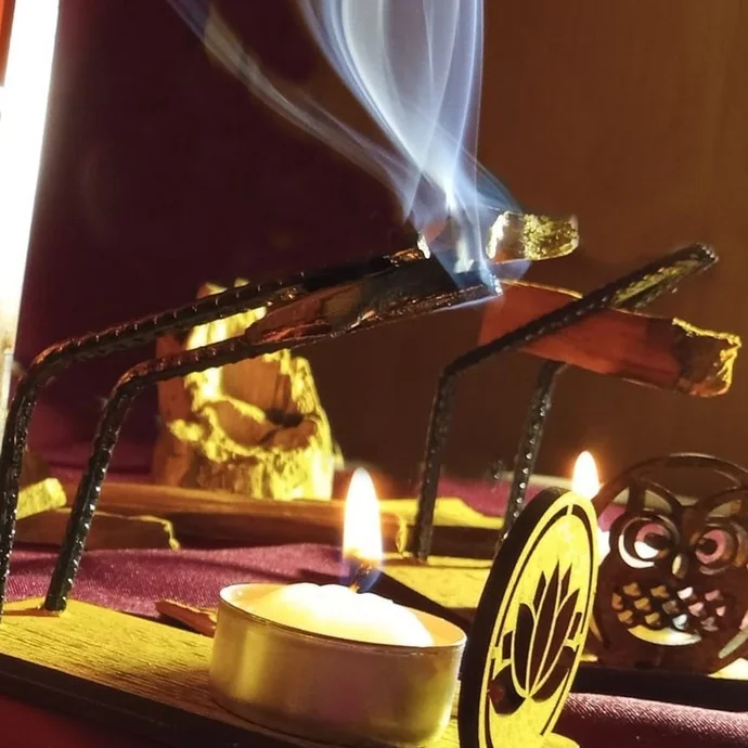 Quemador de palo santo