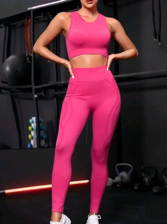 Conjunto deportivo color rosa combinado  3