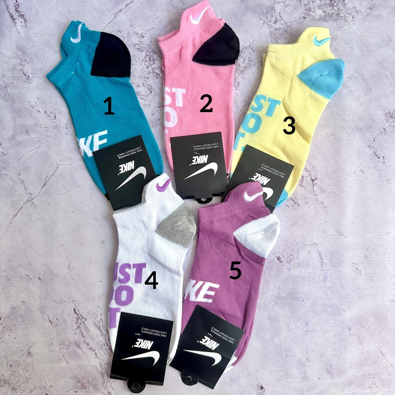 Bordada nike colores