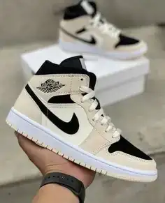 JORDAN RETRO 1 BEIGE 