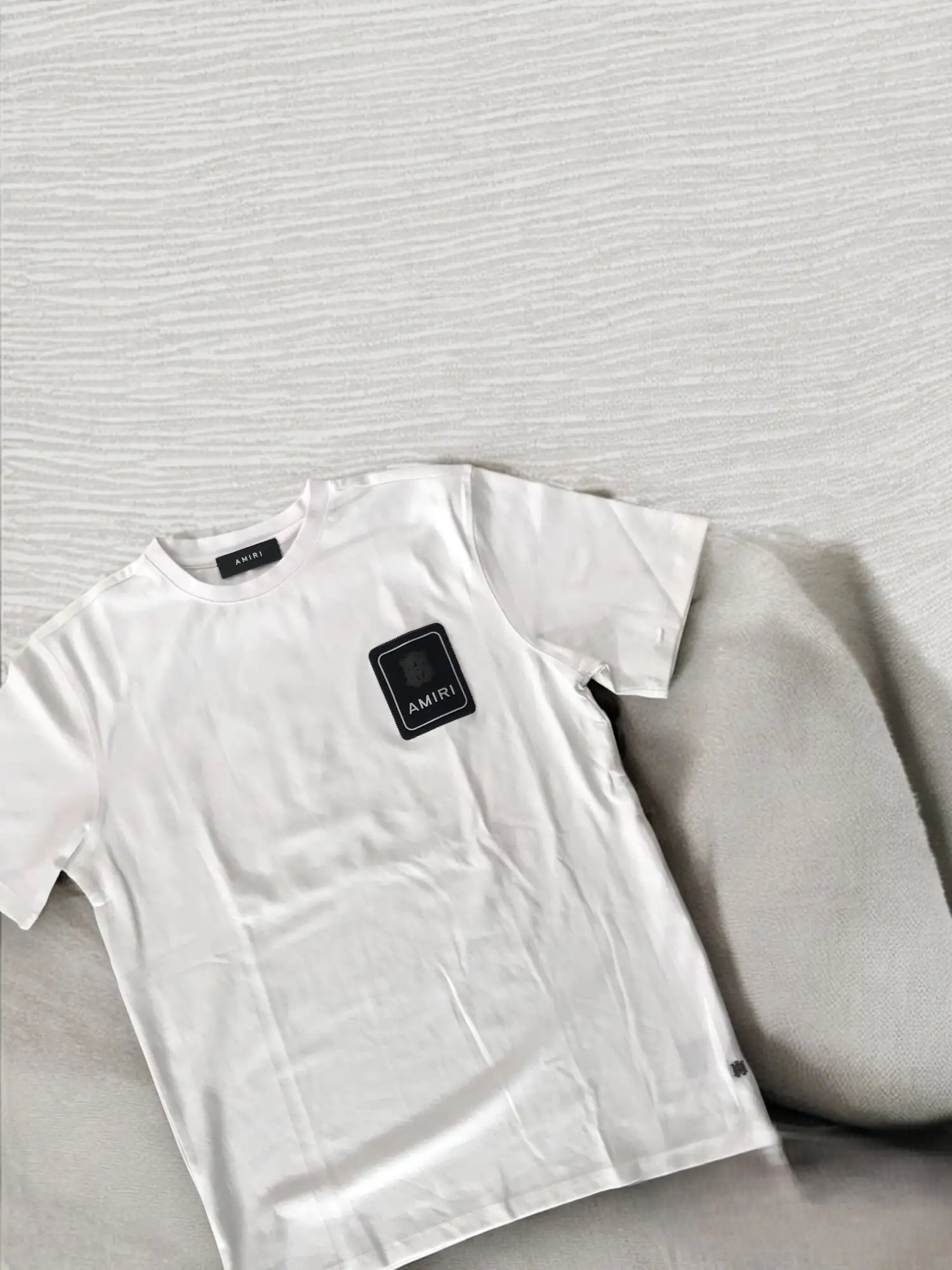 Camiseta Amiri Blanca Black Logo