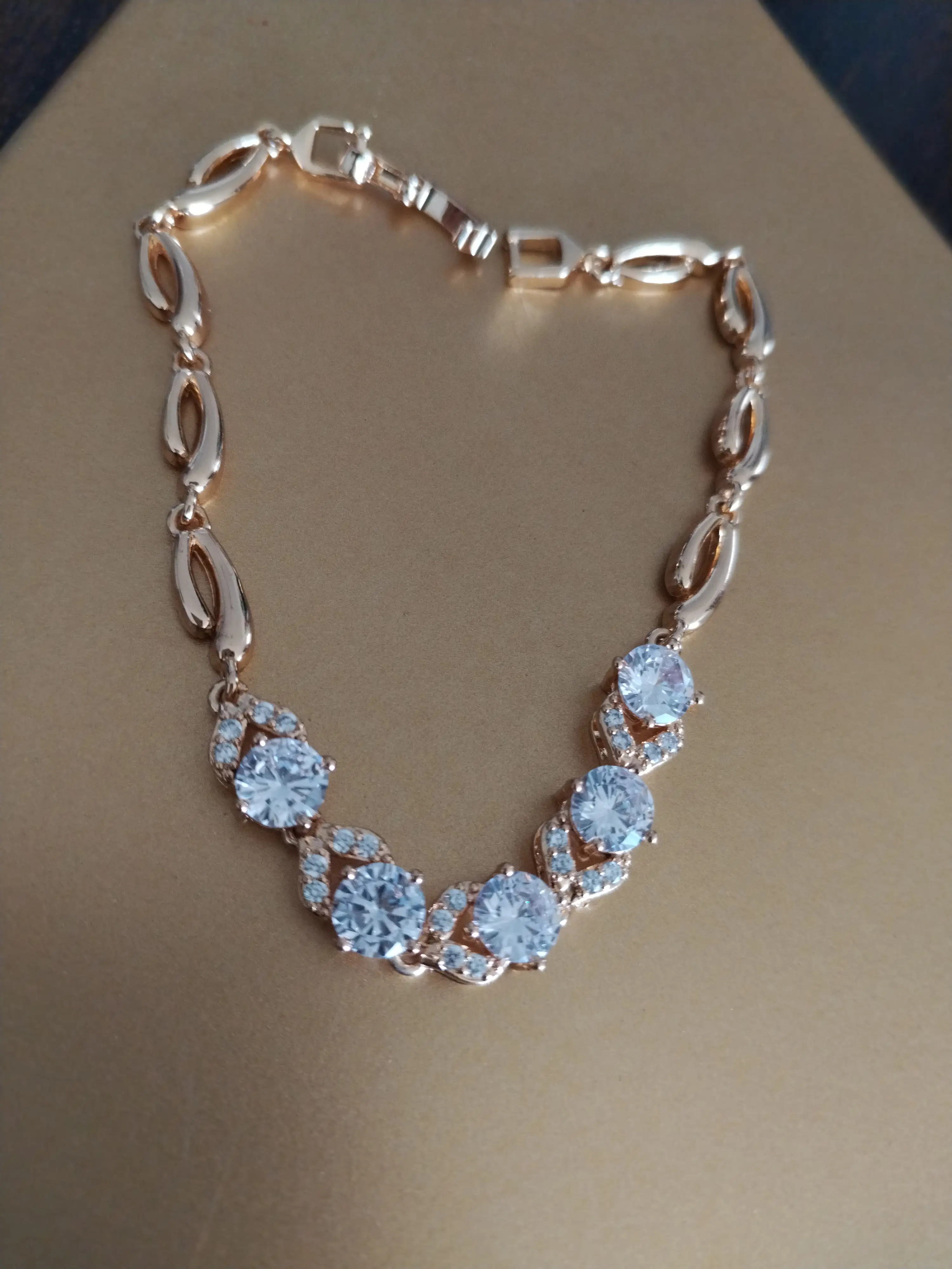 📿 pulsera con circonias blancas 