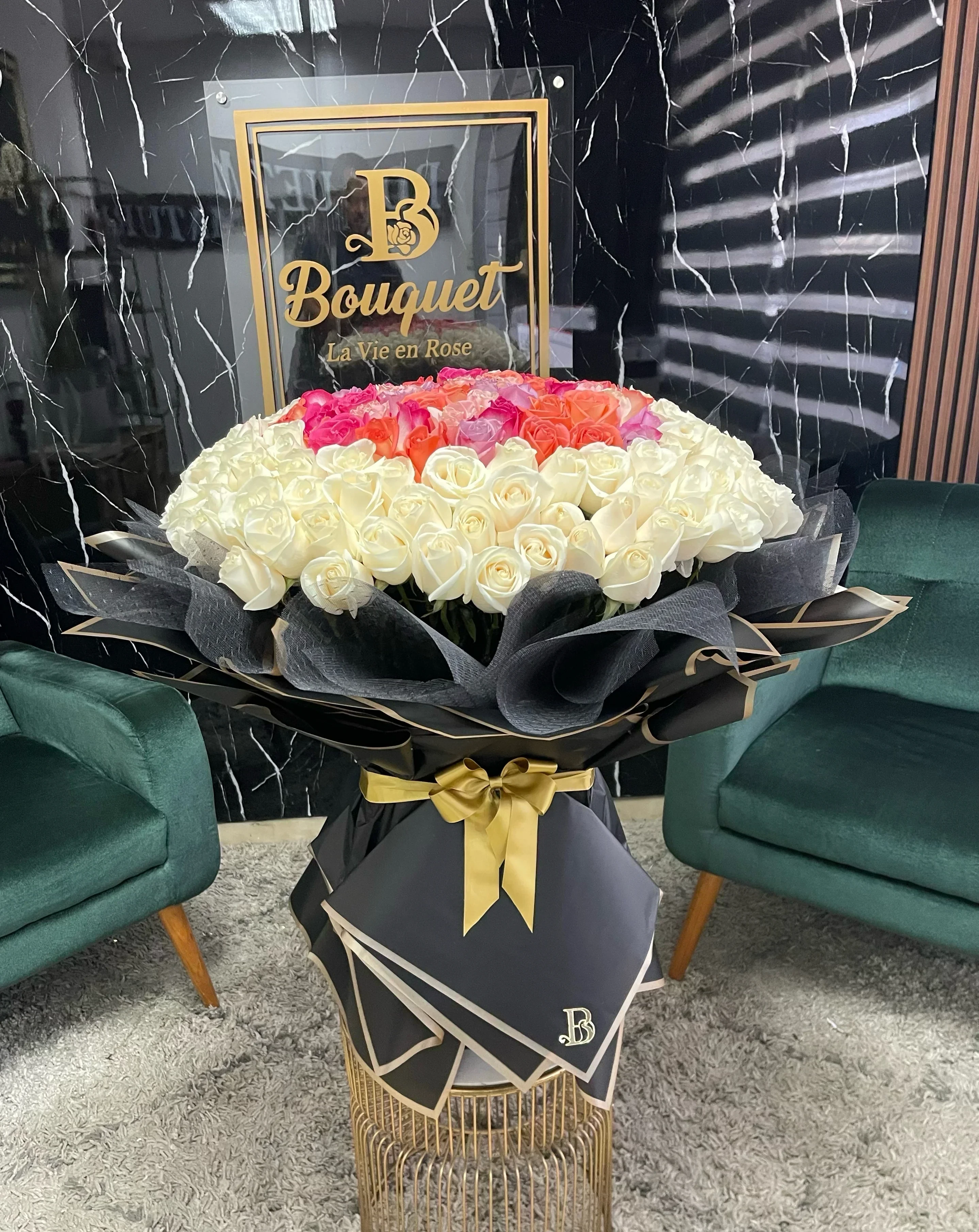 Ramillete maxi de rosas con  base 