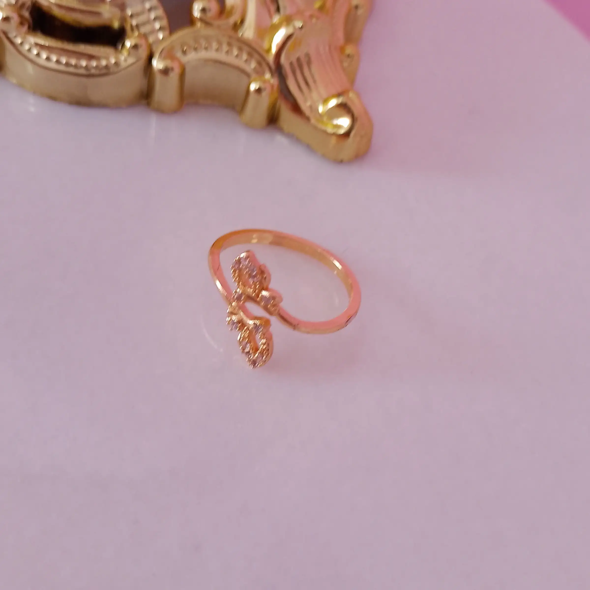 Anillo alas de mariposa 