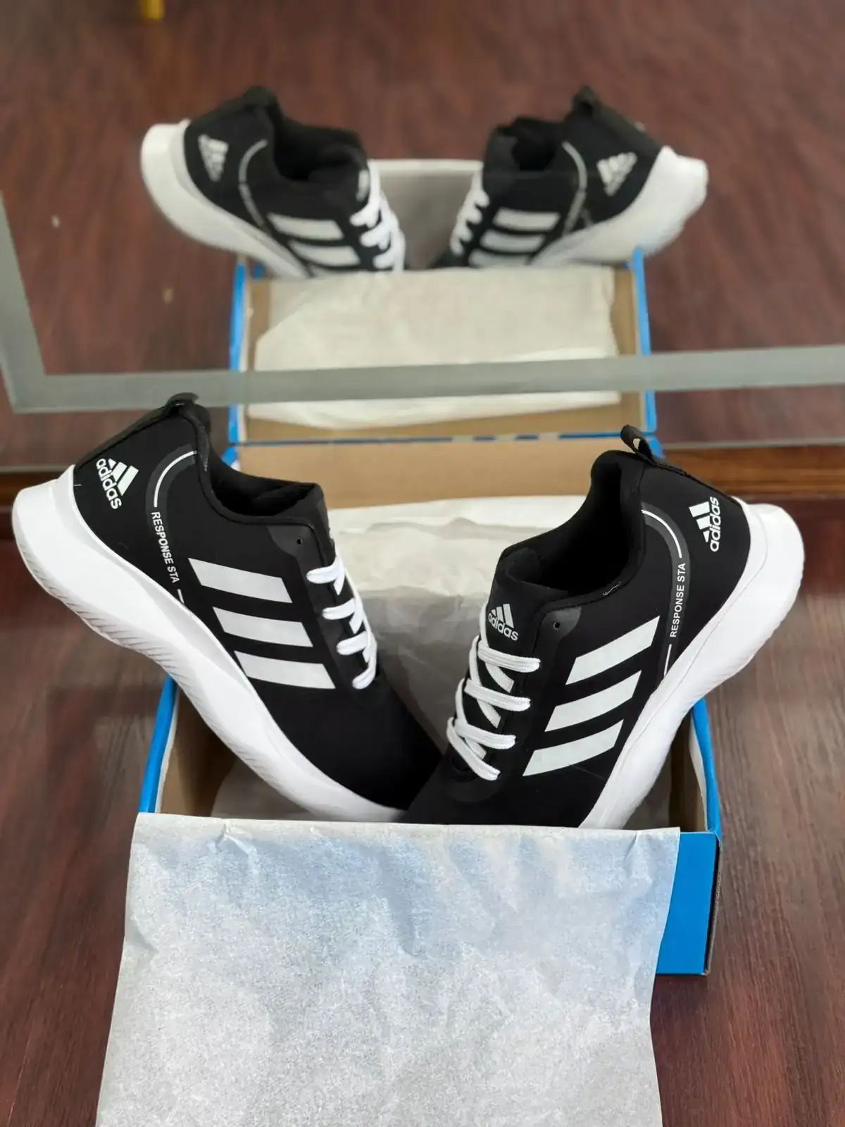 TÊNIS ADIDAS RESPONSE  4