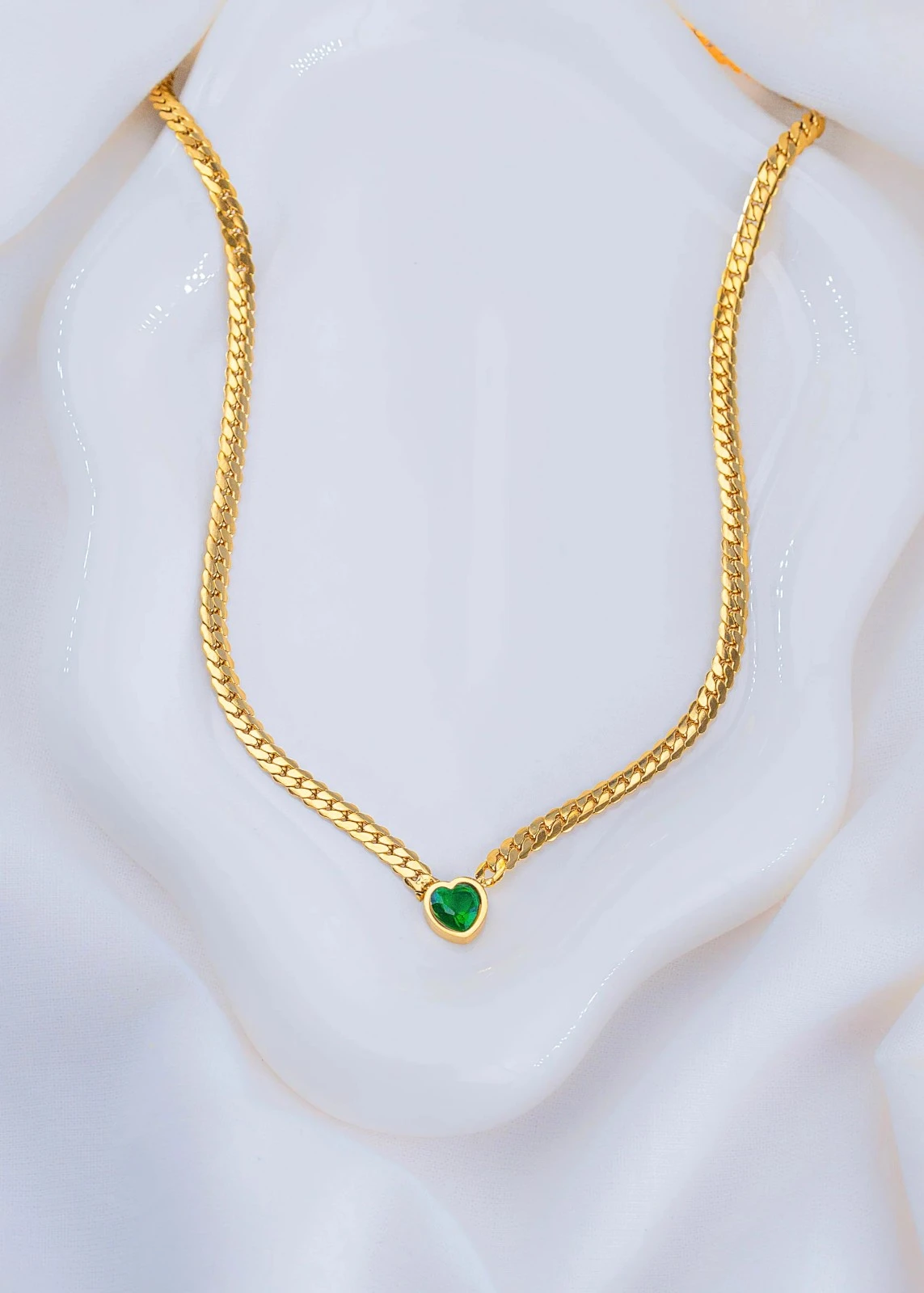 Collar Corazon Esmeralda 3