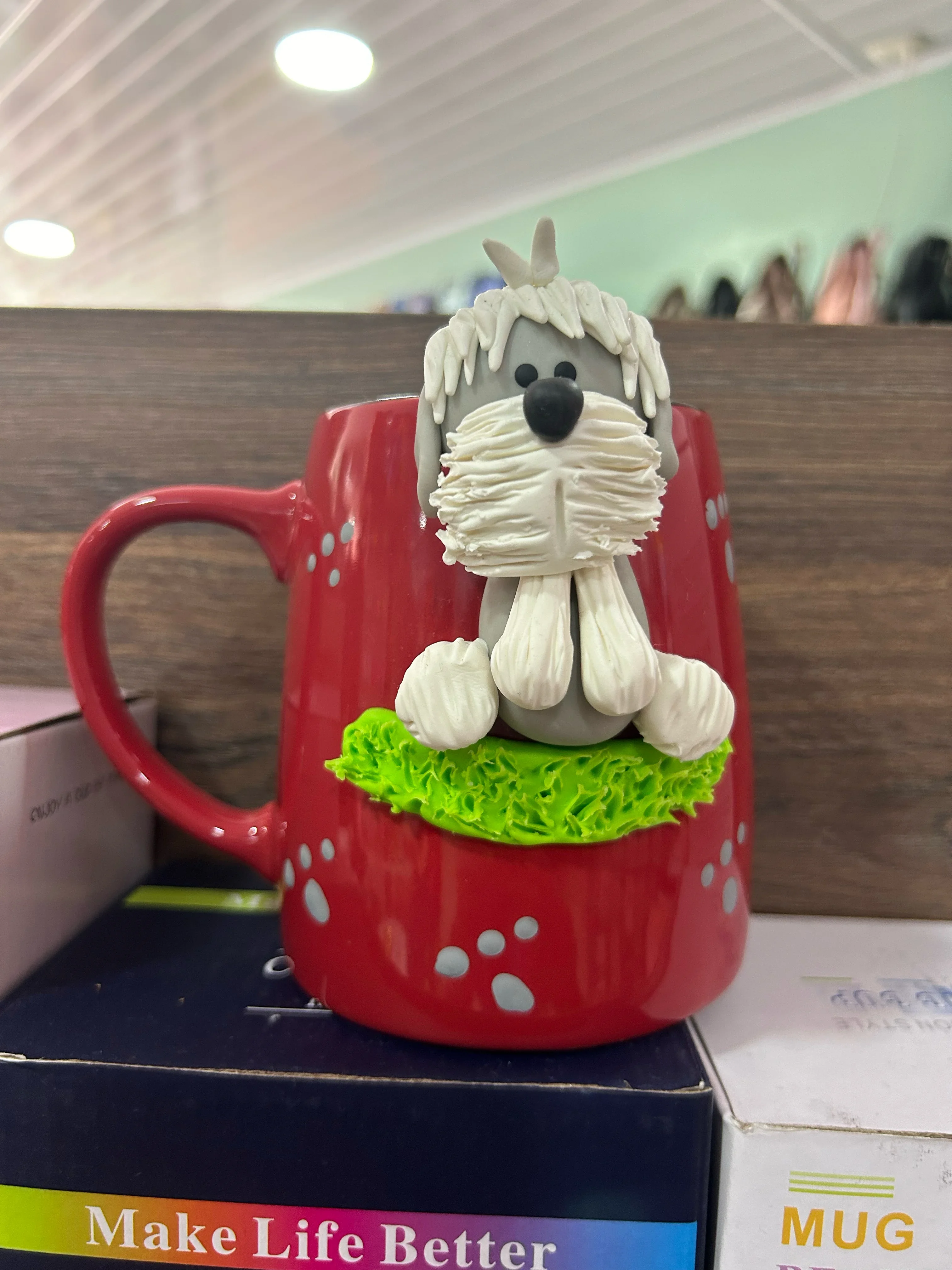 Taza con figura de porcelana 4