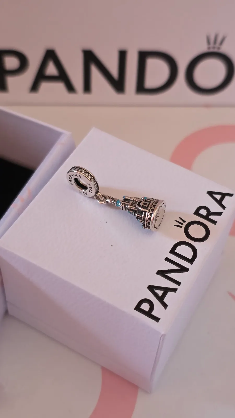 Pandora castillo Disney  3