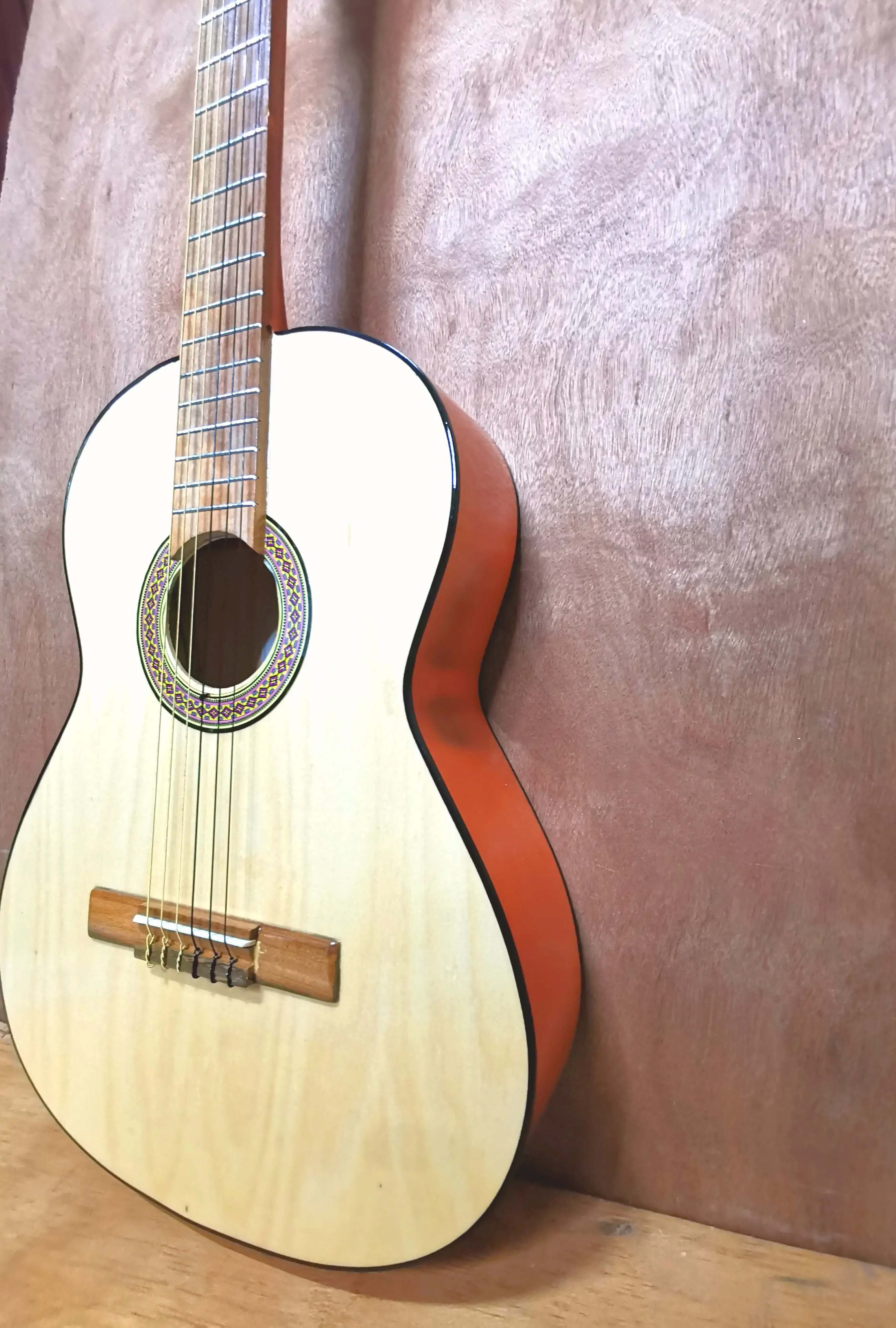Guitarra tipo clasica 3