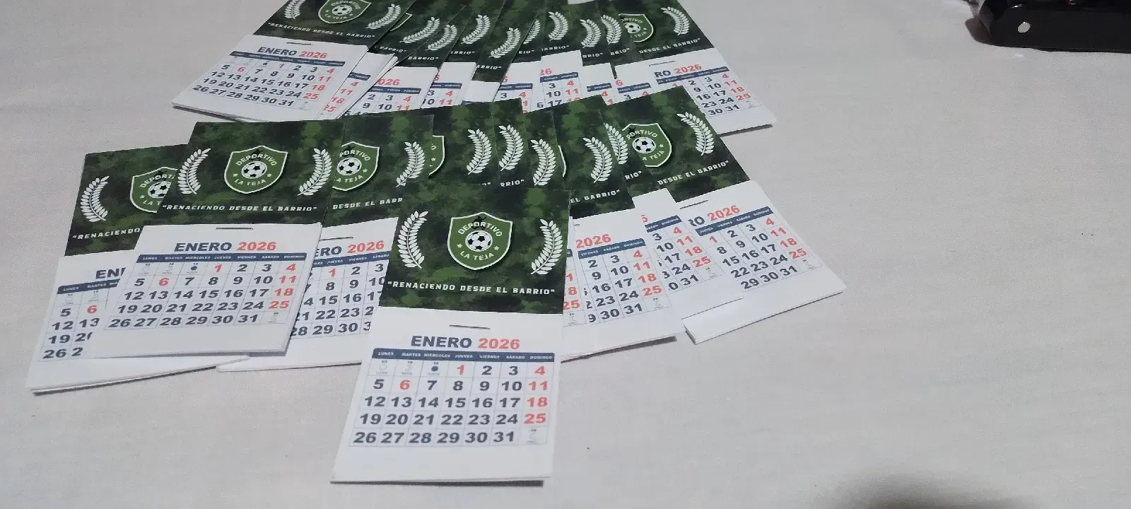 Calendario imán con libreta pack por 30 unidades  3