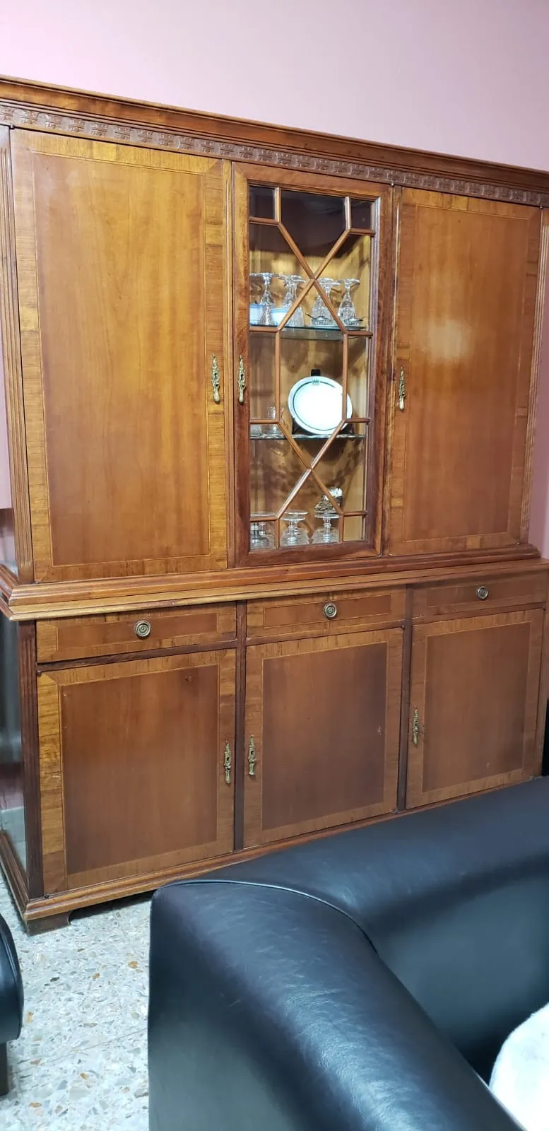 Mueble de 6 puertas 1.90 x 1.60.