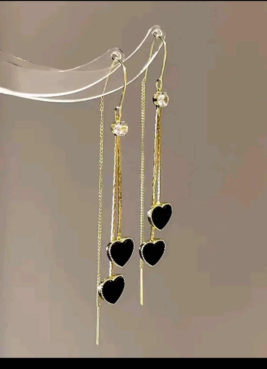 Aretes doble corazon negro